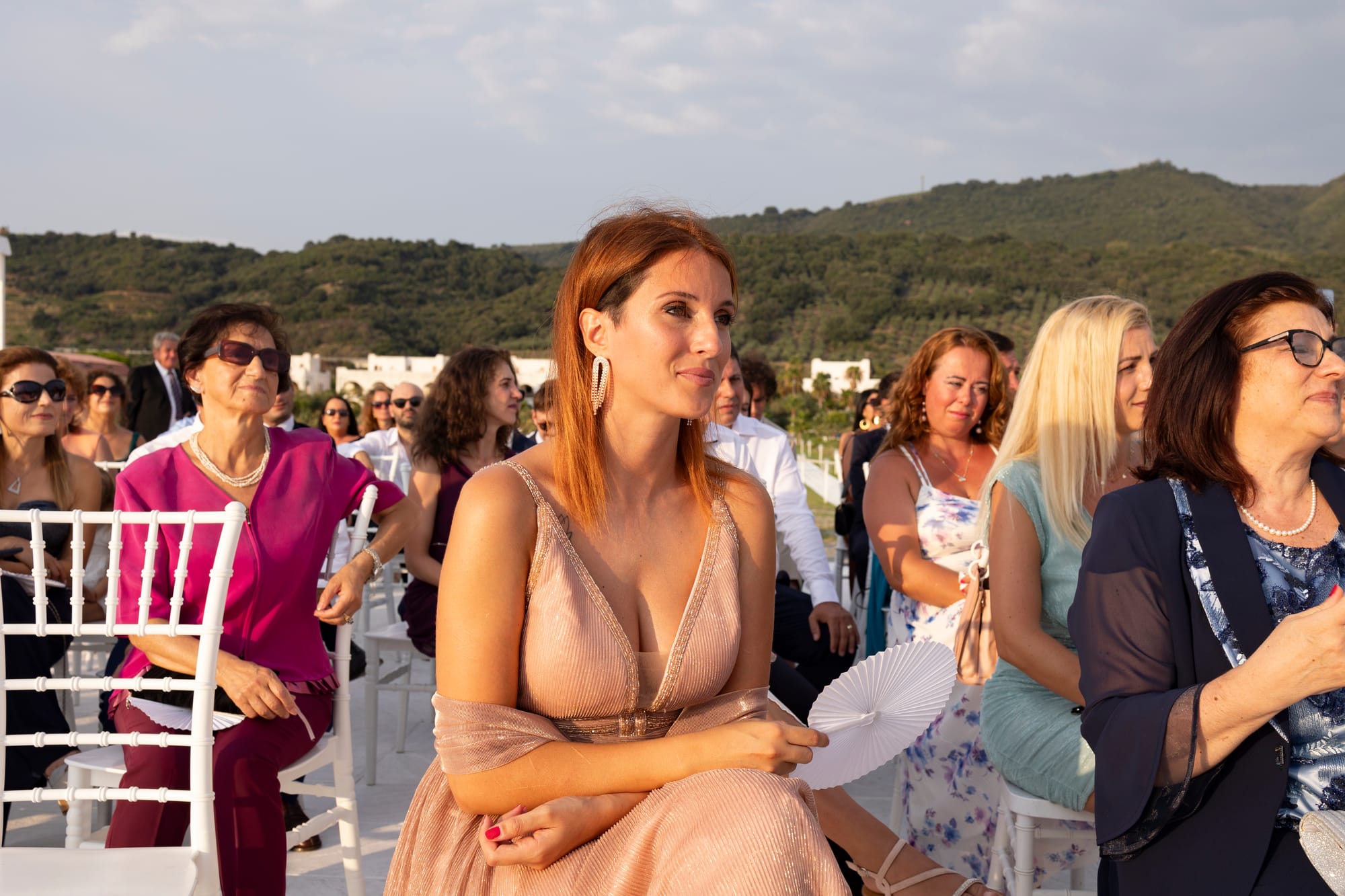 "Il Matrimonio a Villa Grandinetti: Un'Esplosione di Emozioni e Colori"