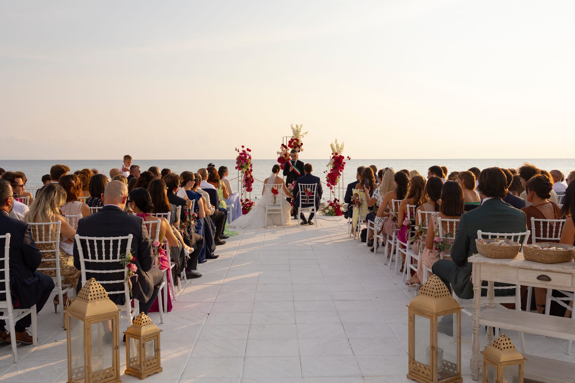 "Il Matrimonio a Villa Grandinetti: Un'Esplosione di Emozioni e Colori"