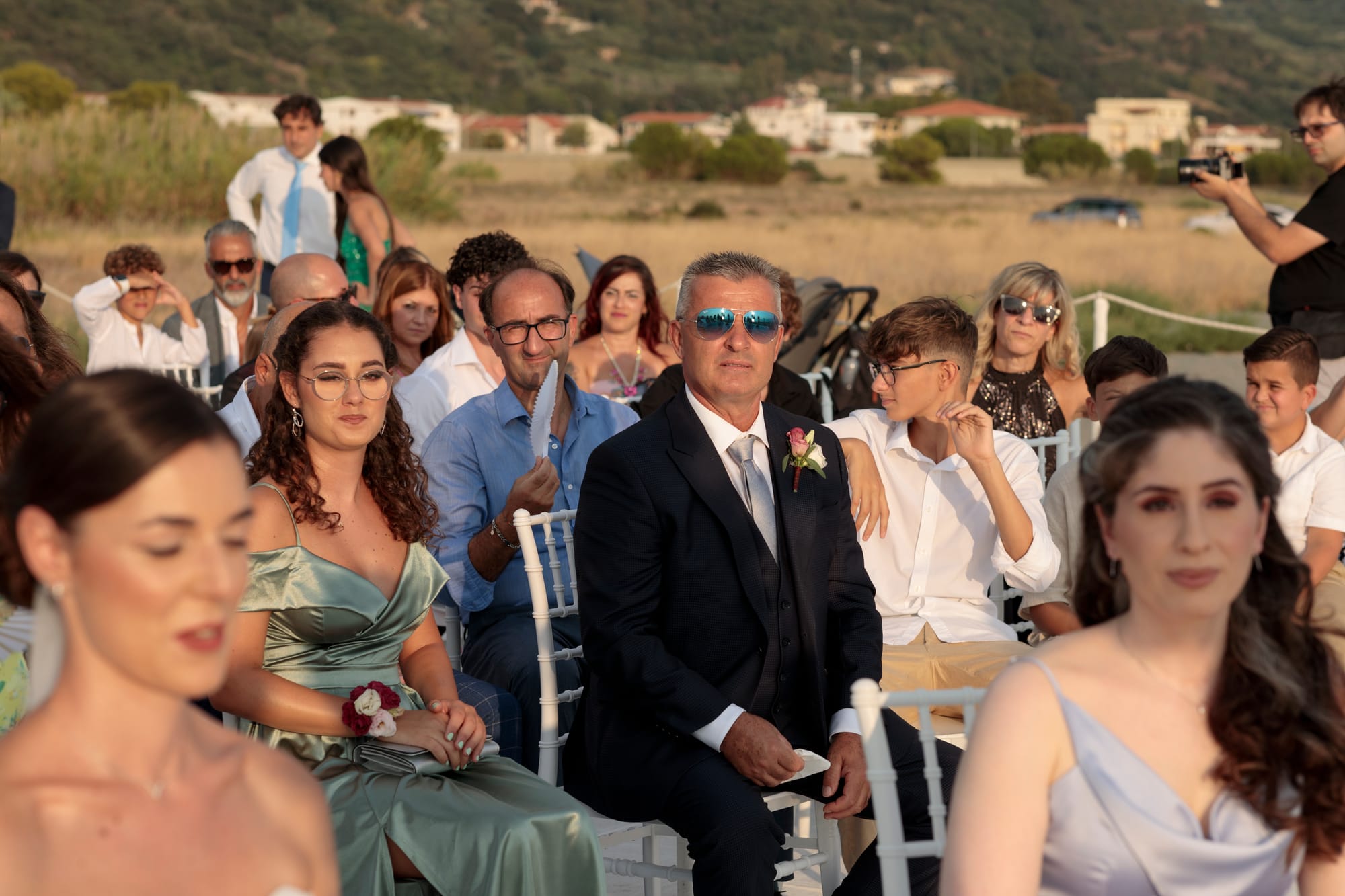 "Il Matrimonio a Villa Grandinetti: Un'Esplosione di Emozioni e Colori"