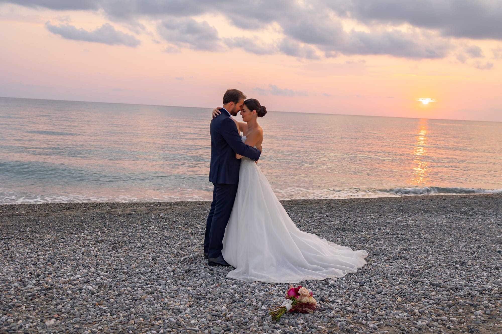 "Il Matrimonio a Villa Grandinetti: Un'Esplosione di Emozioni e Colori"