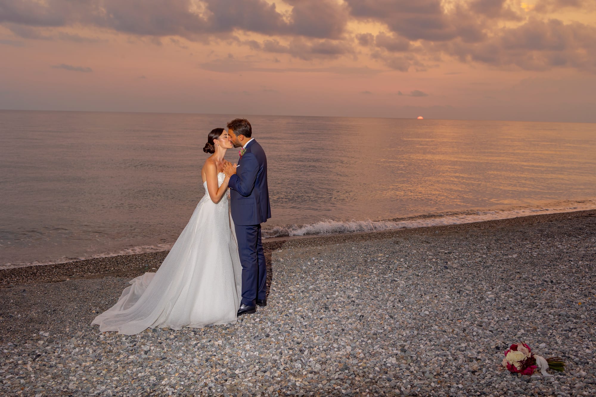 "Il Matrimonio a Villa Grandinetti: Un'Esplosione di Emozioni e Colori"