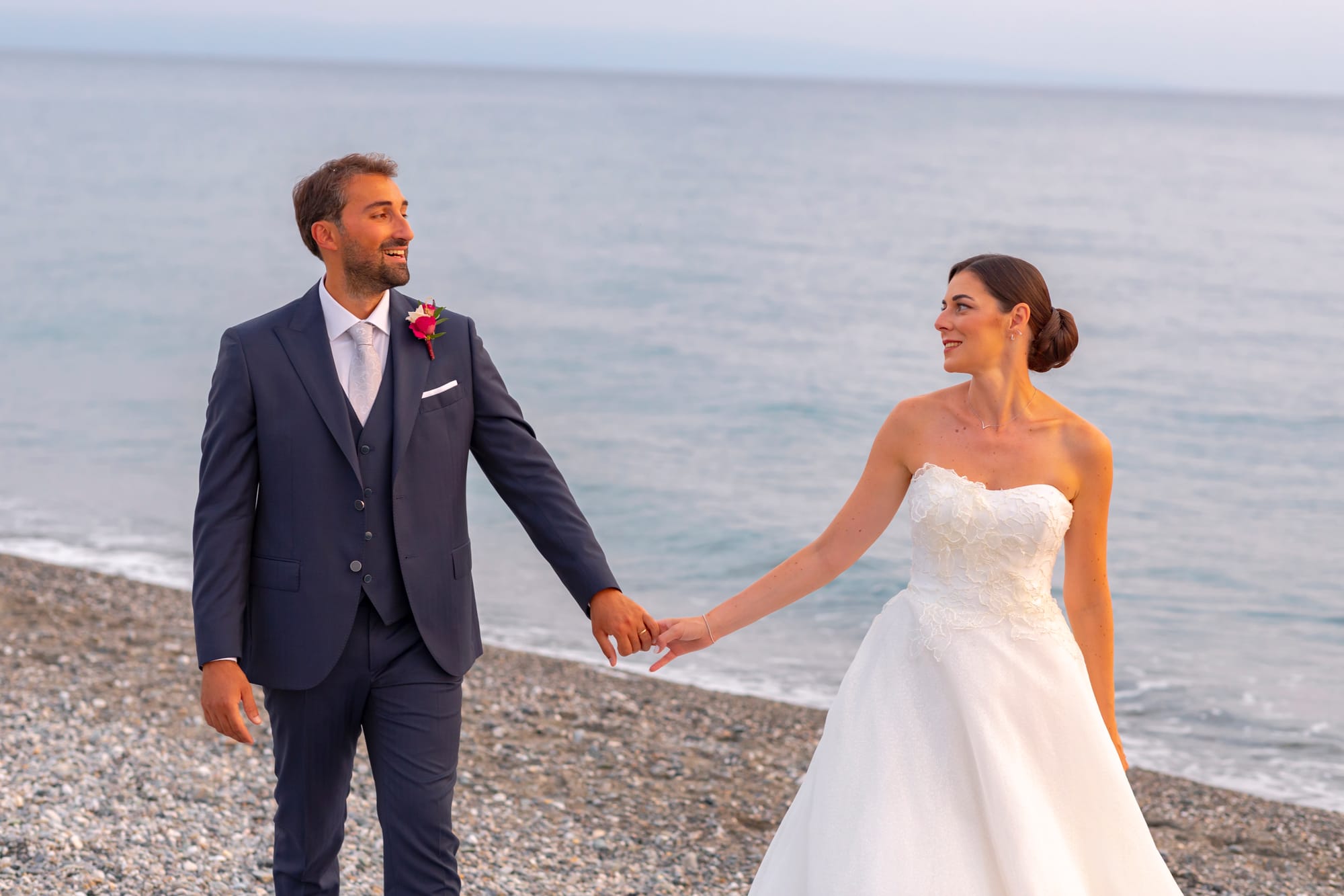 "Il Matrimonio a Villa Grandinetti: Un'Esplosione di Emozioni e Colori"