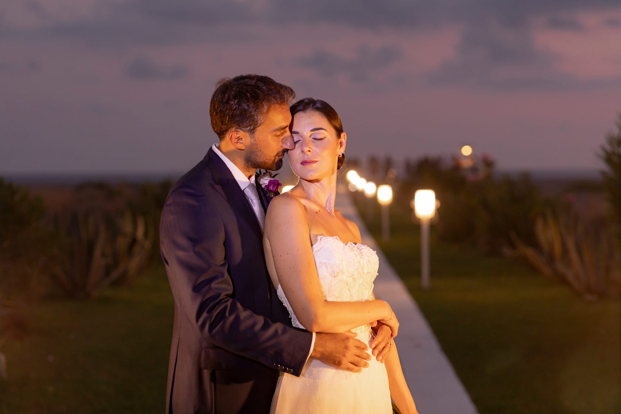 "Il Matrimonio a Villa Grandinetti: Un'Esplosione di Emozioni e Colori"