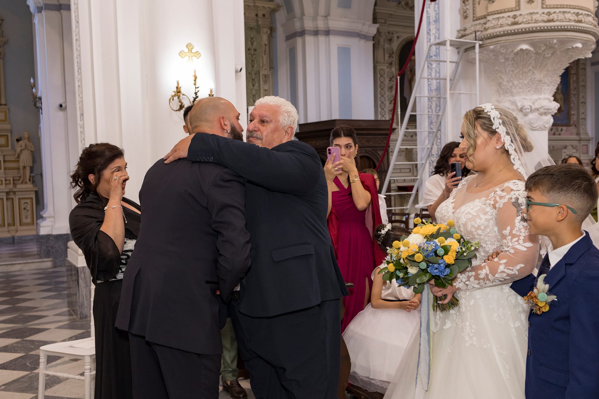 L’estate addosso: il "Sì" dorato di Roberta e Michele