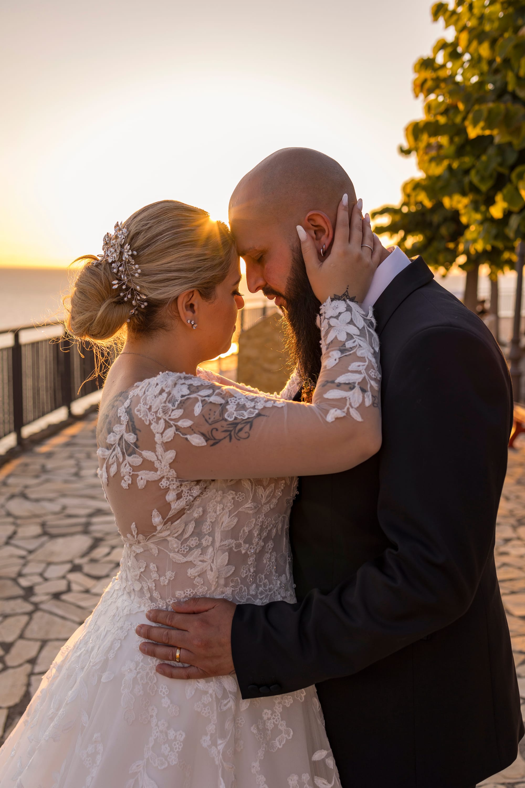 L’estate addosso: il "Sì" dorato di Roberta e Michele