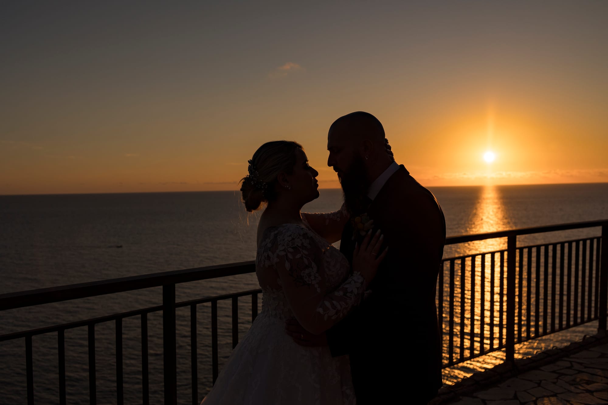 L’estate addosso: il "Sì" dorato di Roberta e Michele