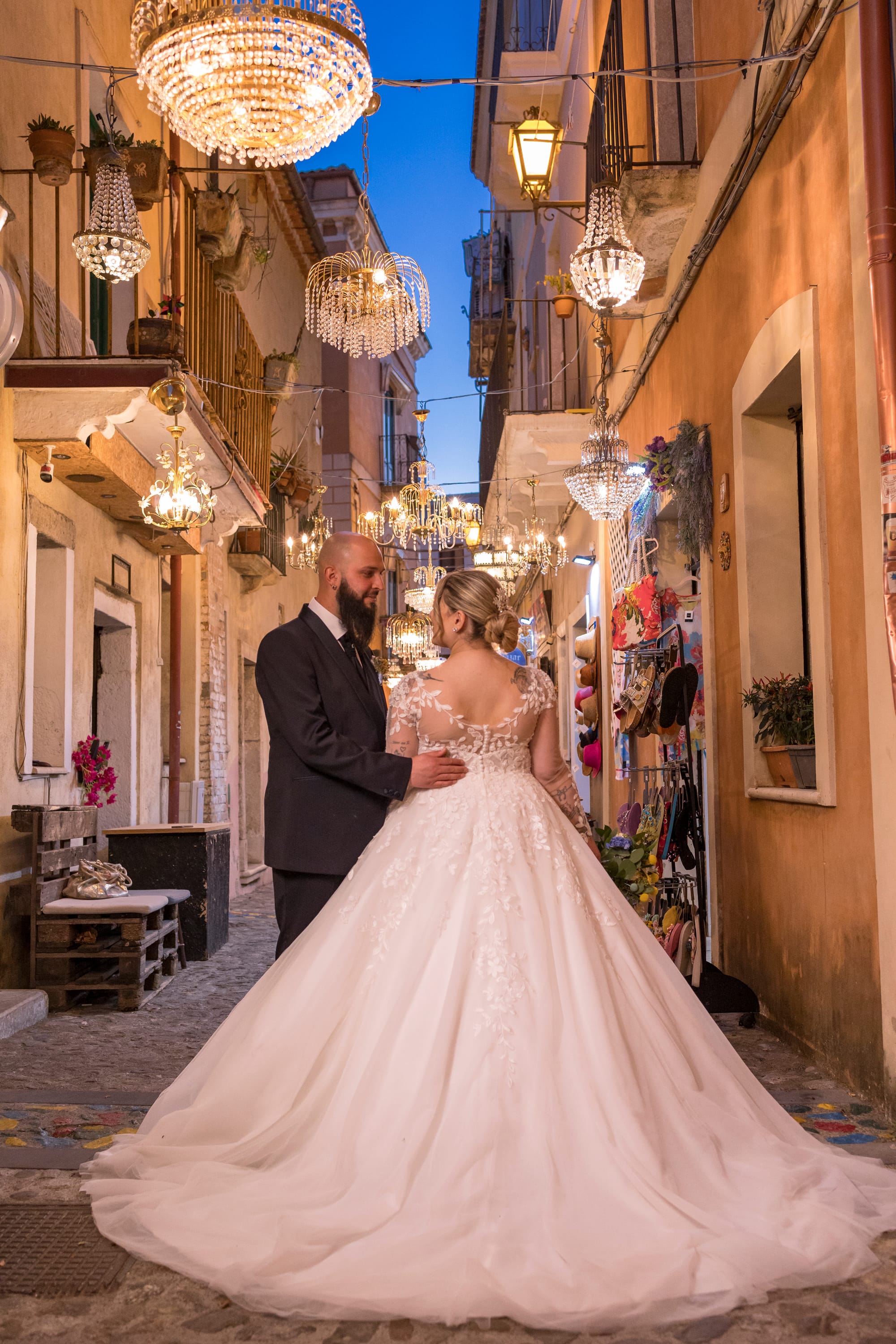 L’estate addosso: il "Sì" dorato di Roberta e Michele
