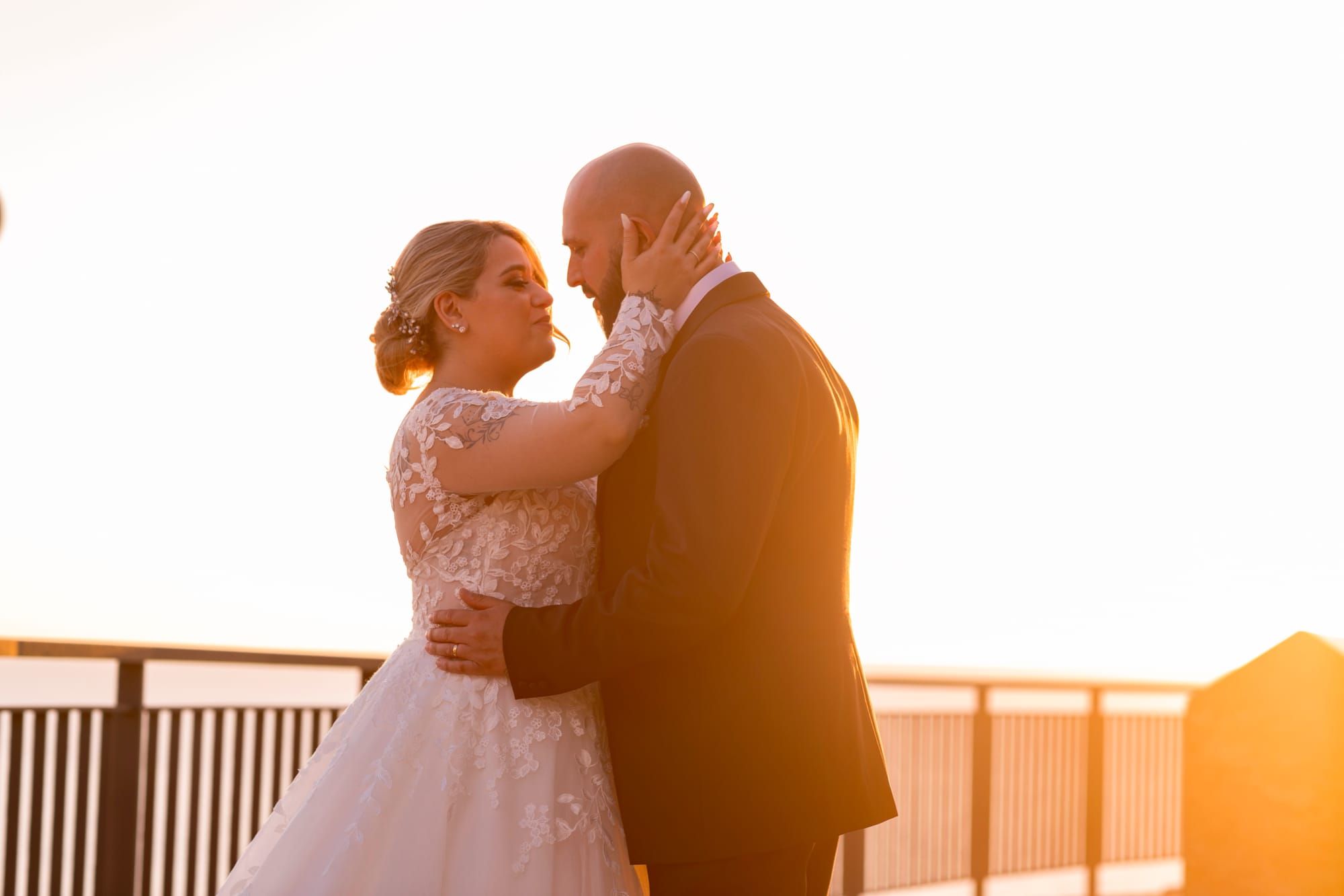 L’estate addosso: il "Sì" dorato di Roberta e Michele