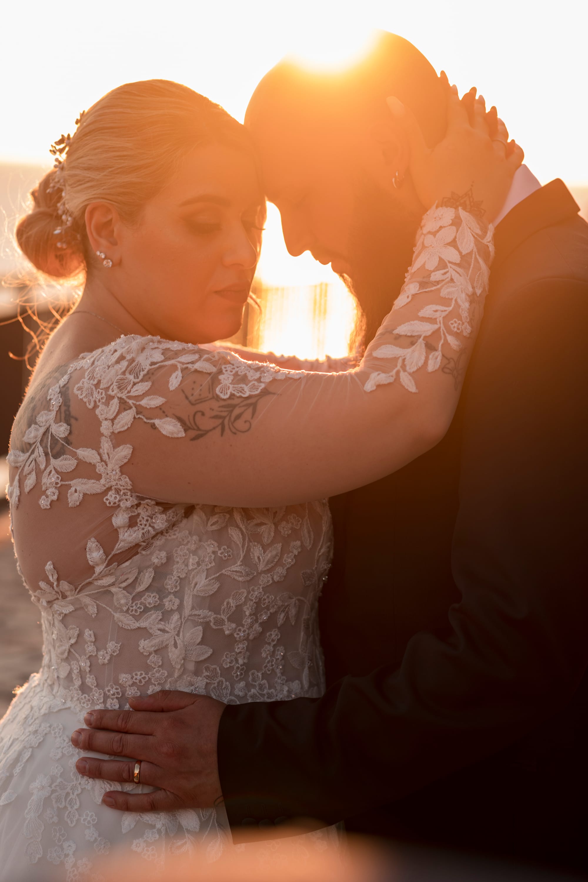 L’estate addosso: il "Sì" dorato di Roberta e Michele