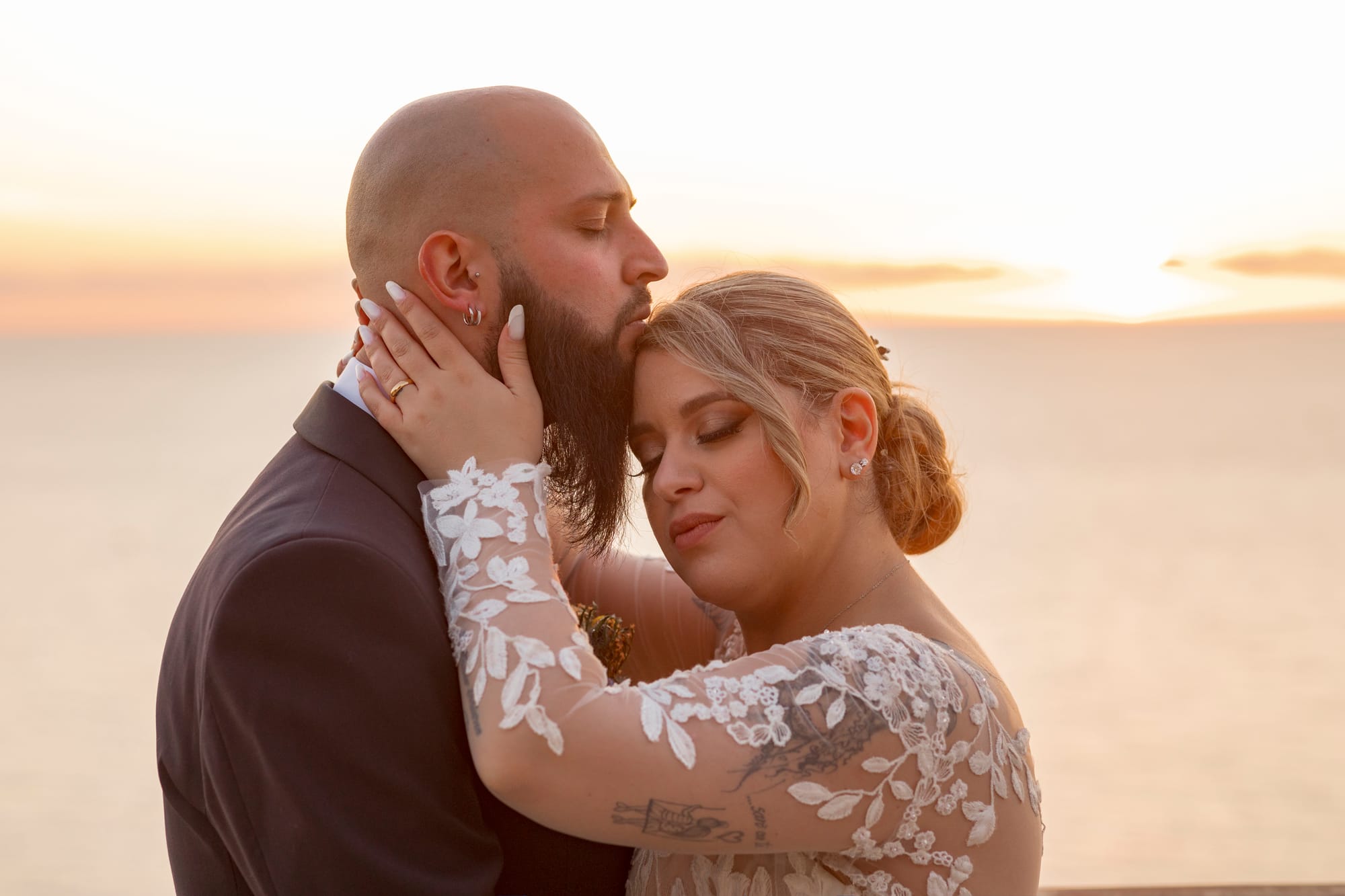 L’estate addosso: il "Sì" dorato di Roberta e Michele