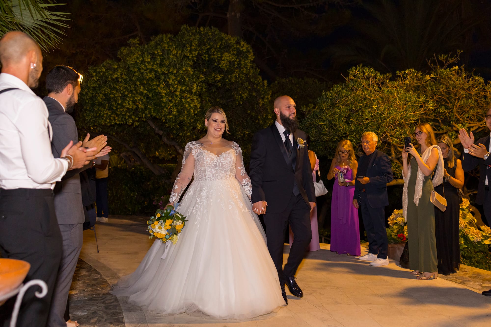 L’estate addosso: il "Sì" dorato di Roberta e Michele