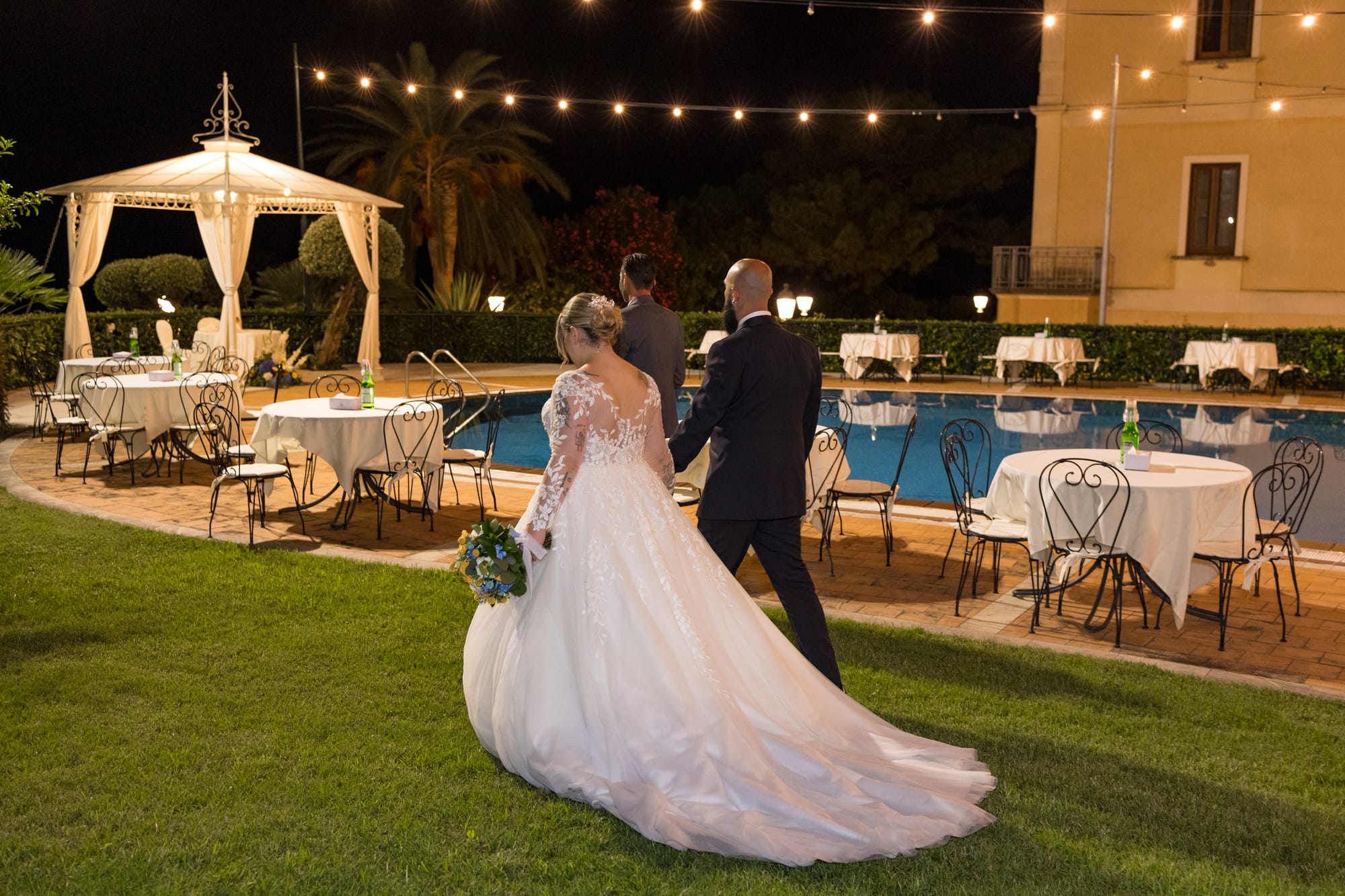 L’estate addosso: il "Sì" dorato di Roberta e Michele