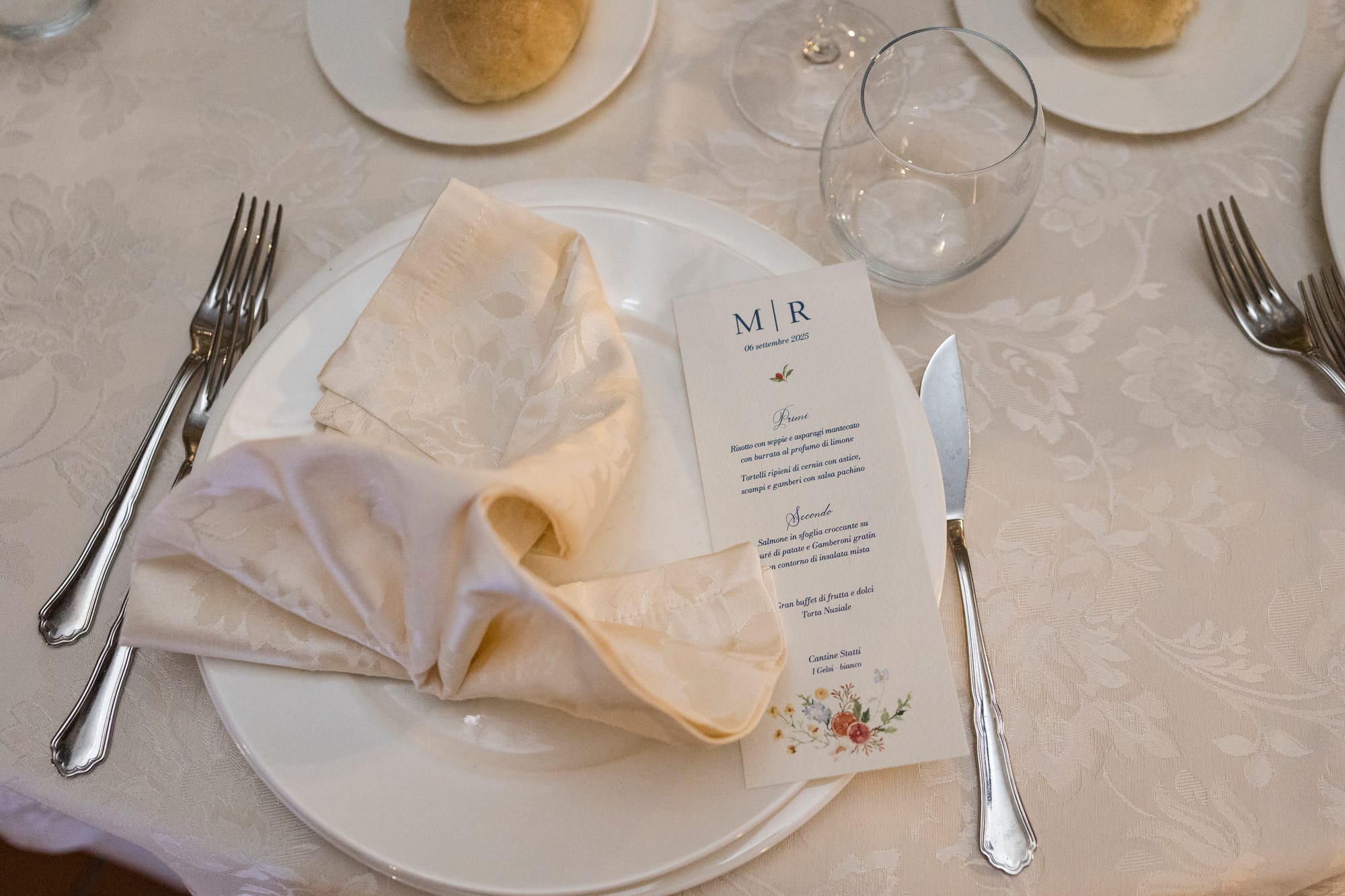 L’estate addosso: il "Sì" dorato di Roberta e Michele