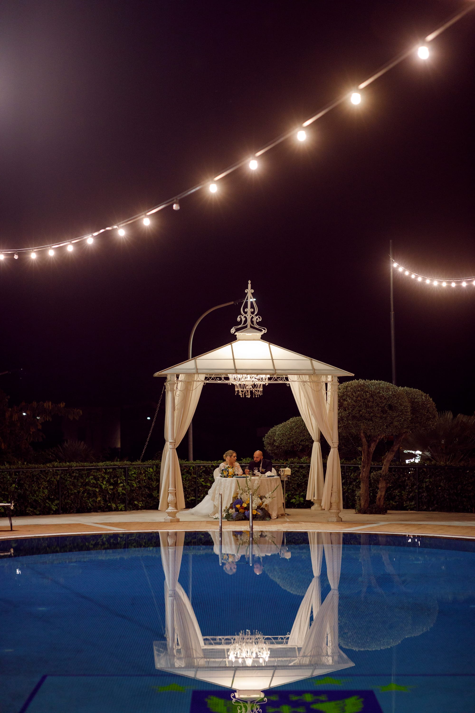 L’estate addosso: il "Sì" dorato di Roberta e Michele