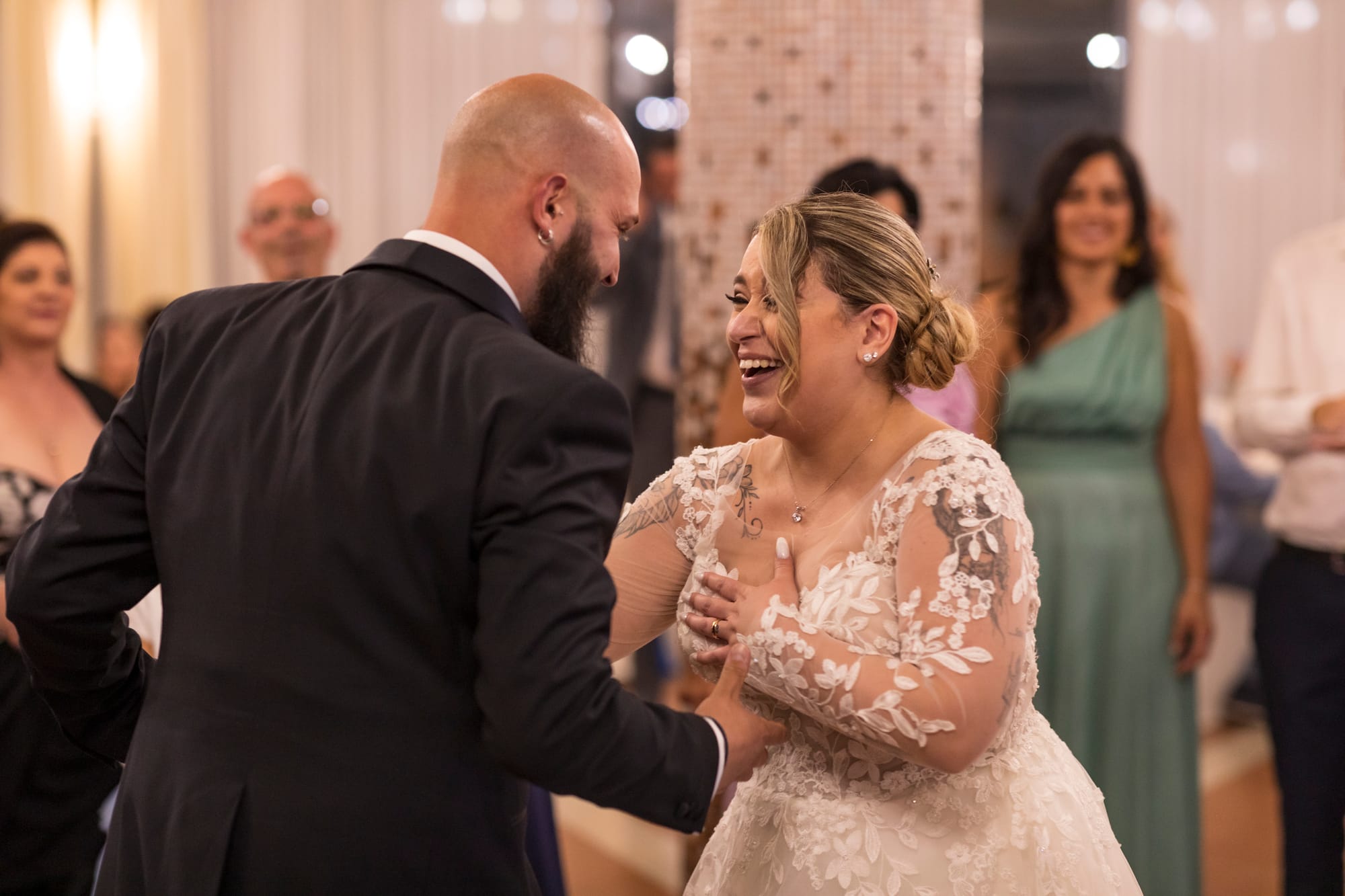 L’estate addosso: il "Sì" dorato di Roberta e Michele