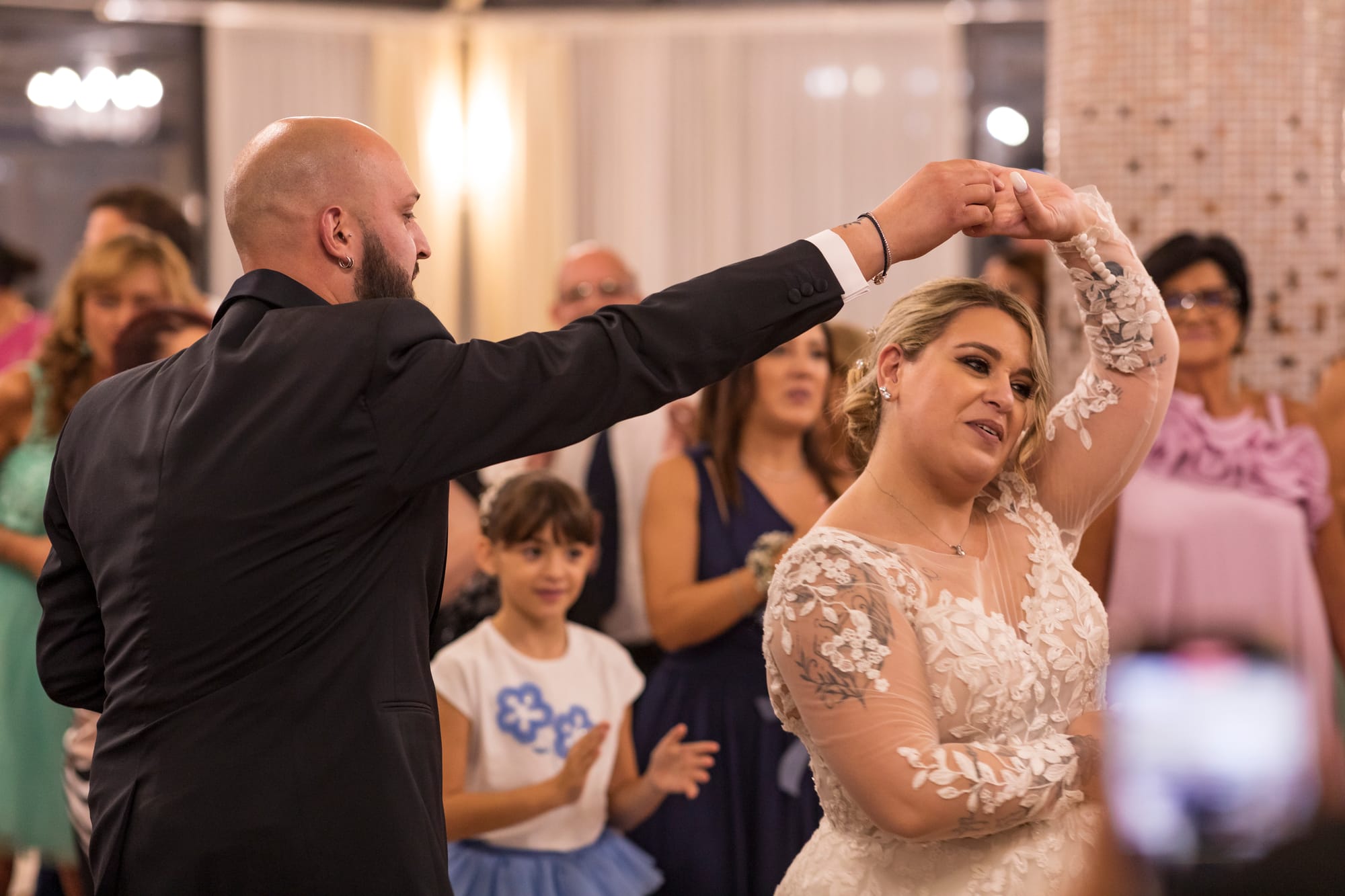 L’estate addosso: il "Sì" dorato di Roberta e Michele