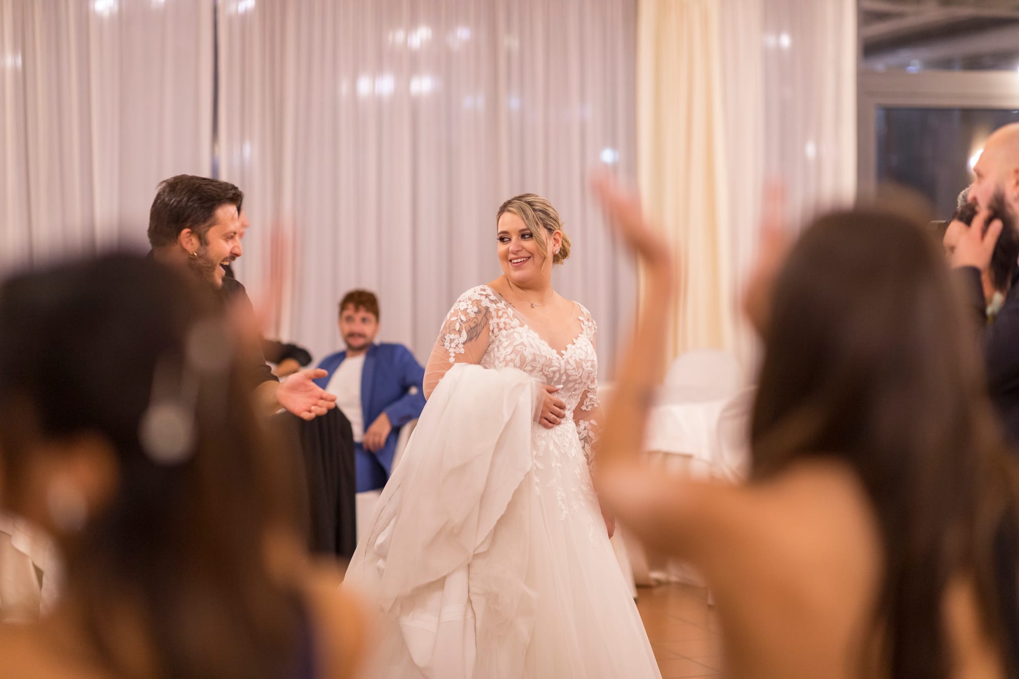 L’estate addosso: il "Sì" dorato di Roberta e Michele