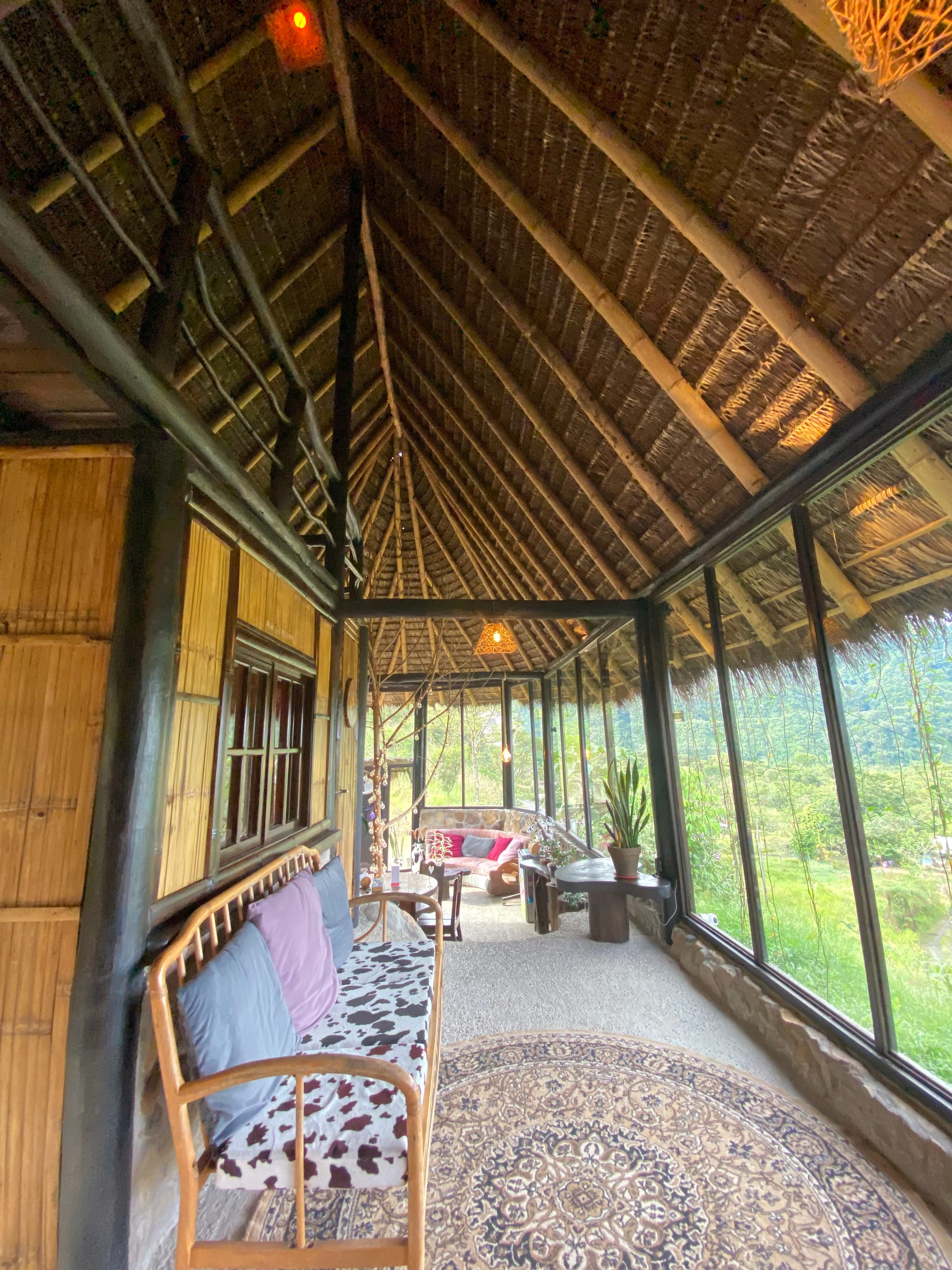 Espectacular choza tradicional de 120 metros cuadrado con capacidad para 12 personas - Reservas: 0994 004 019