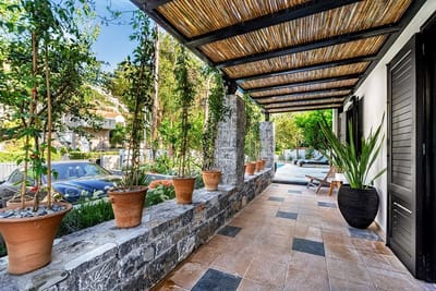 How to Tell If Cultured Stone Is Right for Your Home's Architecture