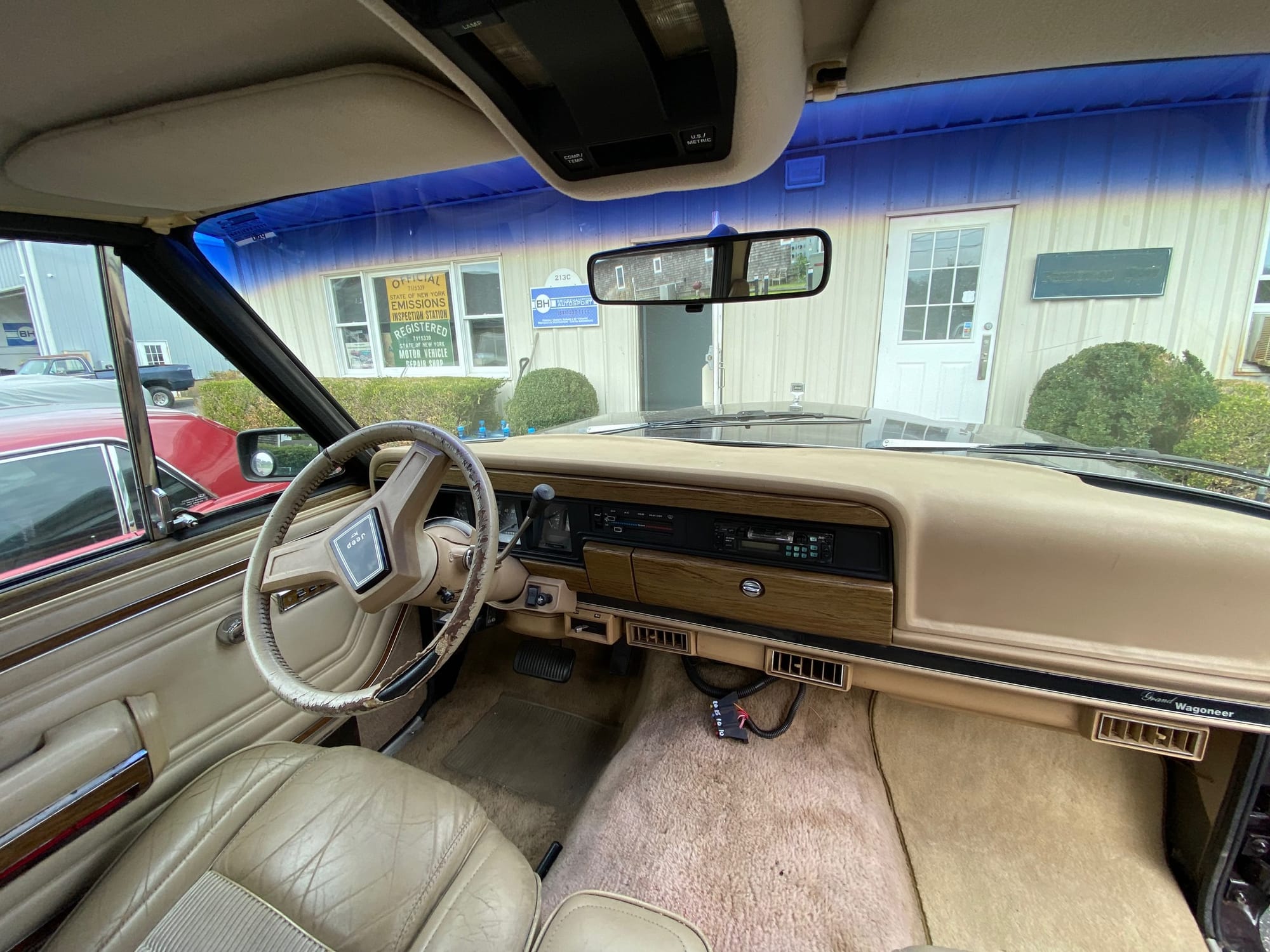 1990 Jeep Grand Wagoneer