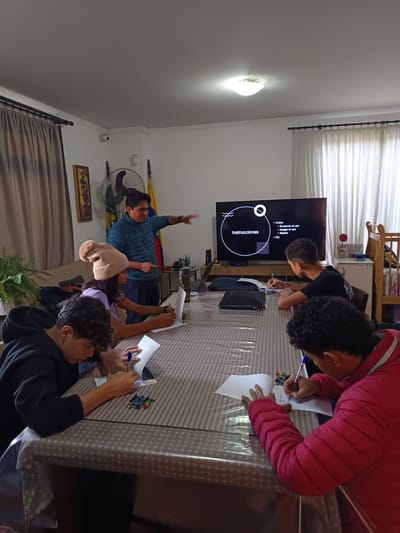 CLASES DE PROGRAMACIÓN BÁSICA PARA ADOLESCENTES VENEZOLANOS MIGRANTES