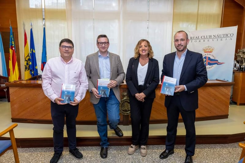 Presentación libro en Club Naútico de Torrevieja