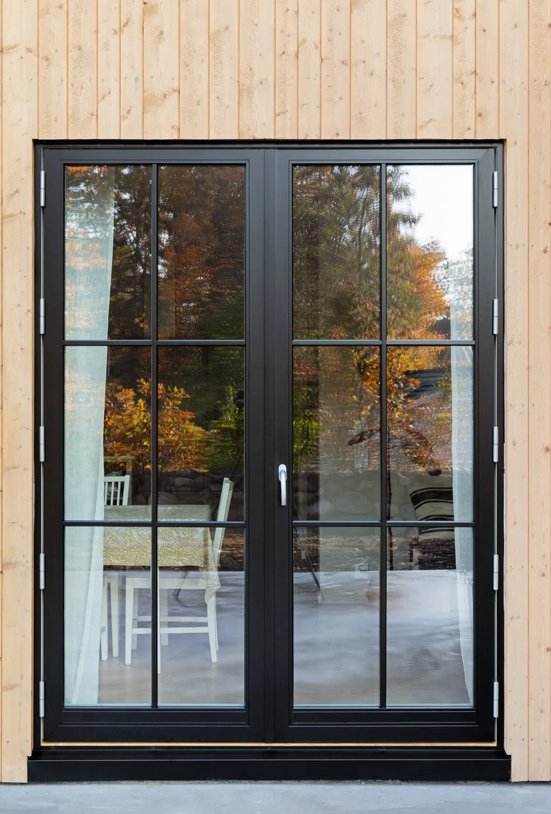 Ekstrands snedker lavede døre & vinduer