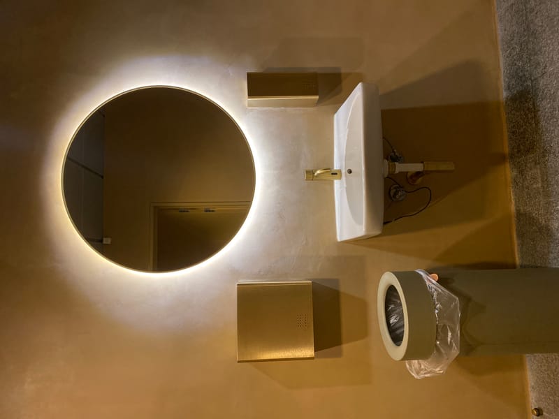 Kvalitets sanitets inventar fra Østrig til semi-offentlige toiletter