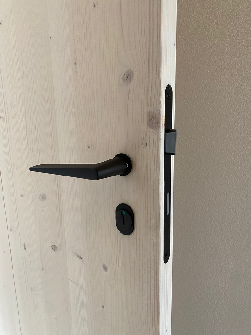 EKSTRANDS døre i massiv træ eller finér