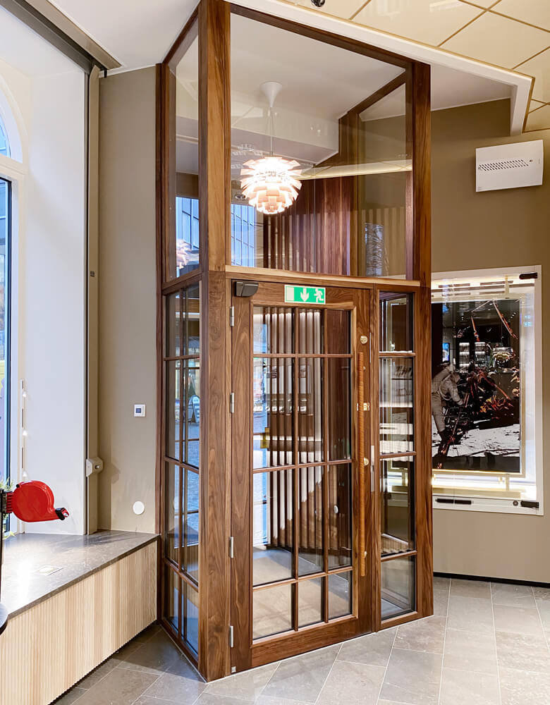 EKSTRANDS entrances, gates and garage doors