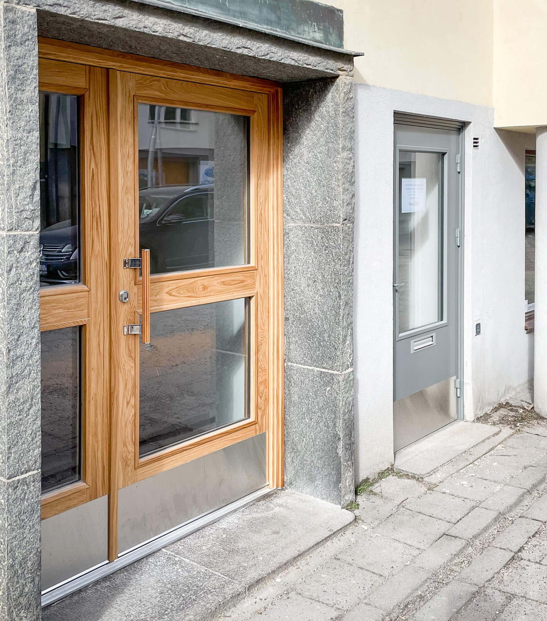 EKSTRANDS entrances, gates and garage doors