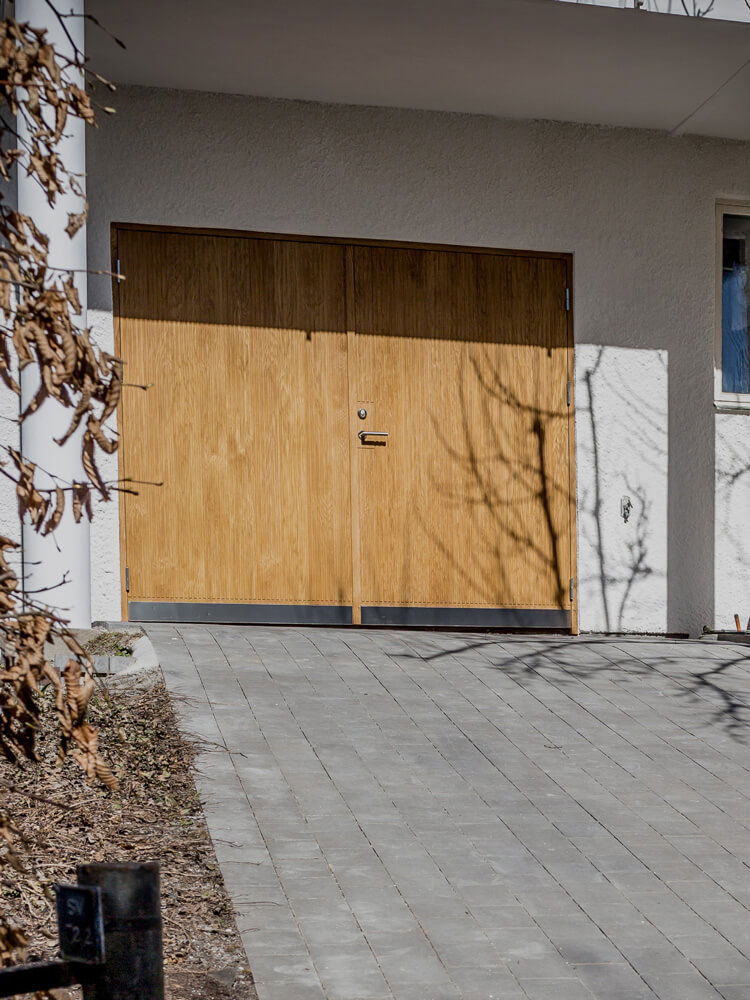 EKSTRANDS entrances, gates and garage doors