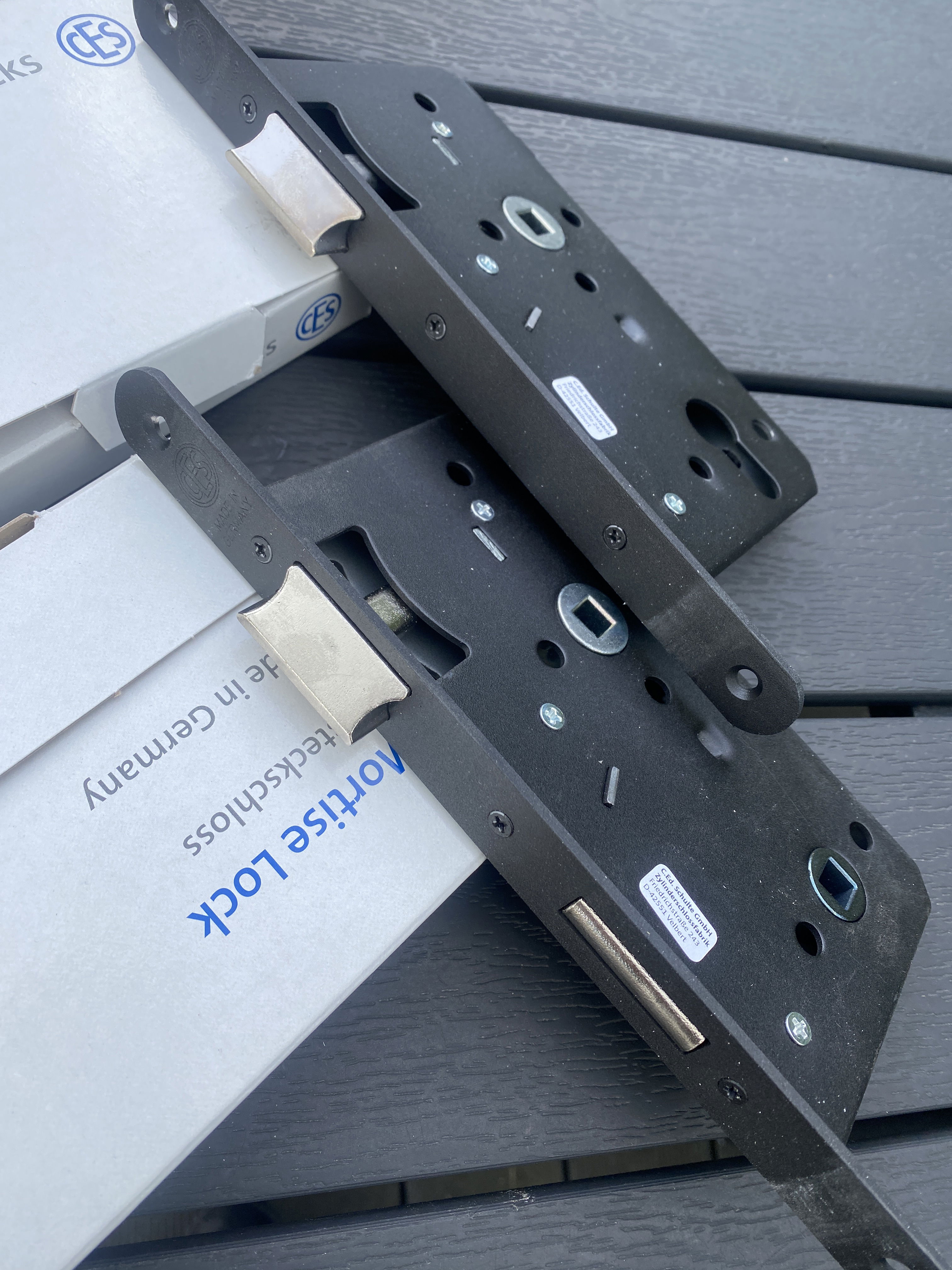 SSF and CES module lock and lock cylinders