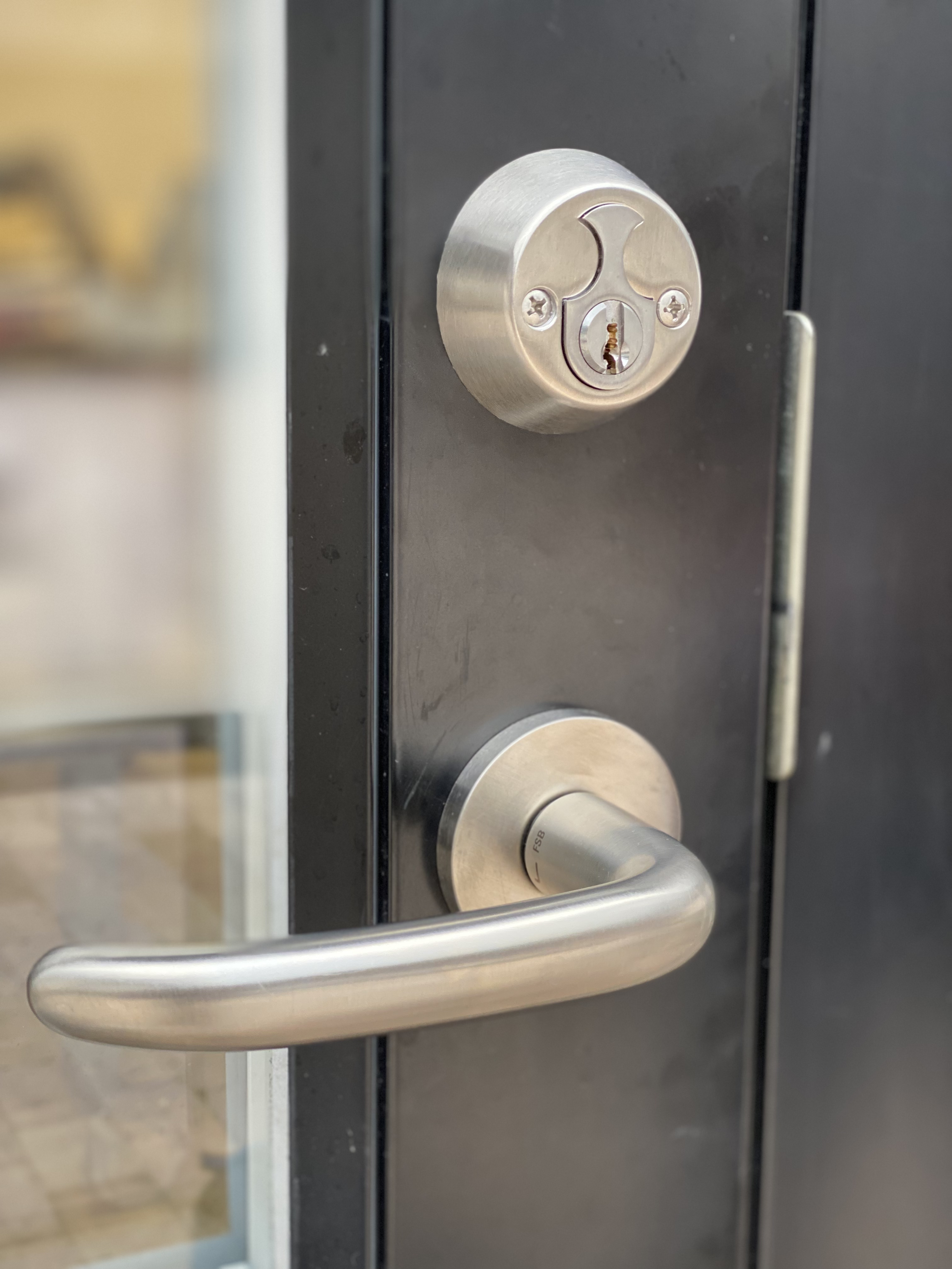 SSF and CES module lock and lock cylinders