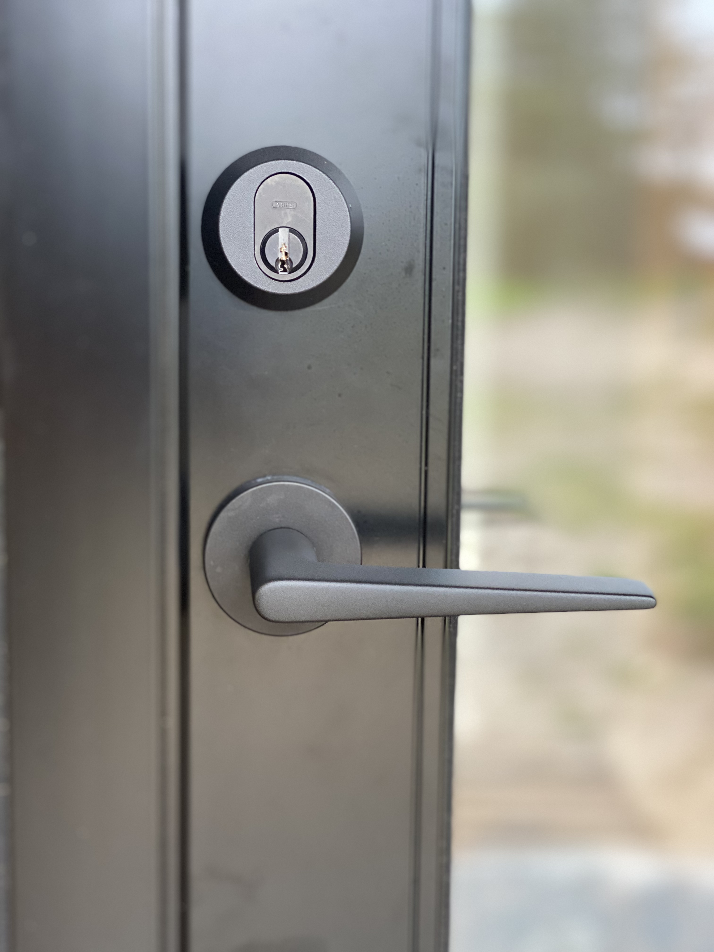 SSF and CES module lock and lock cylinders