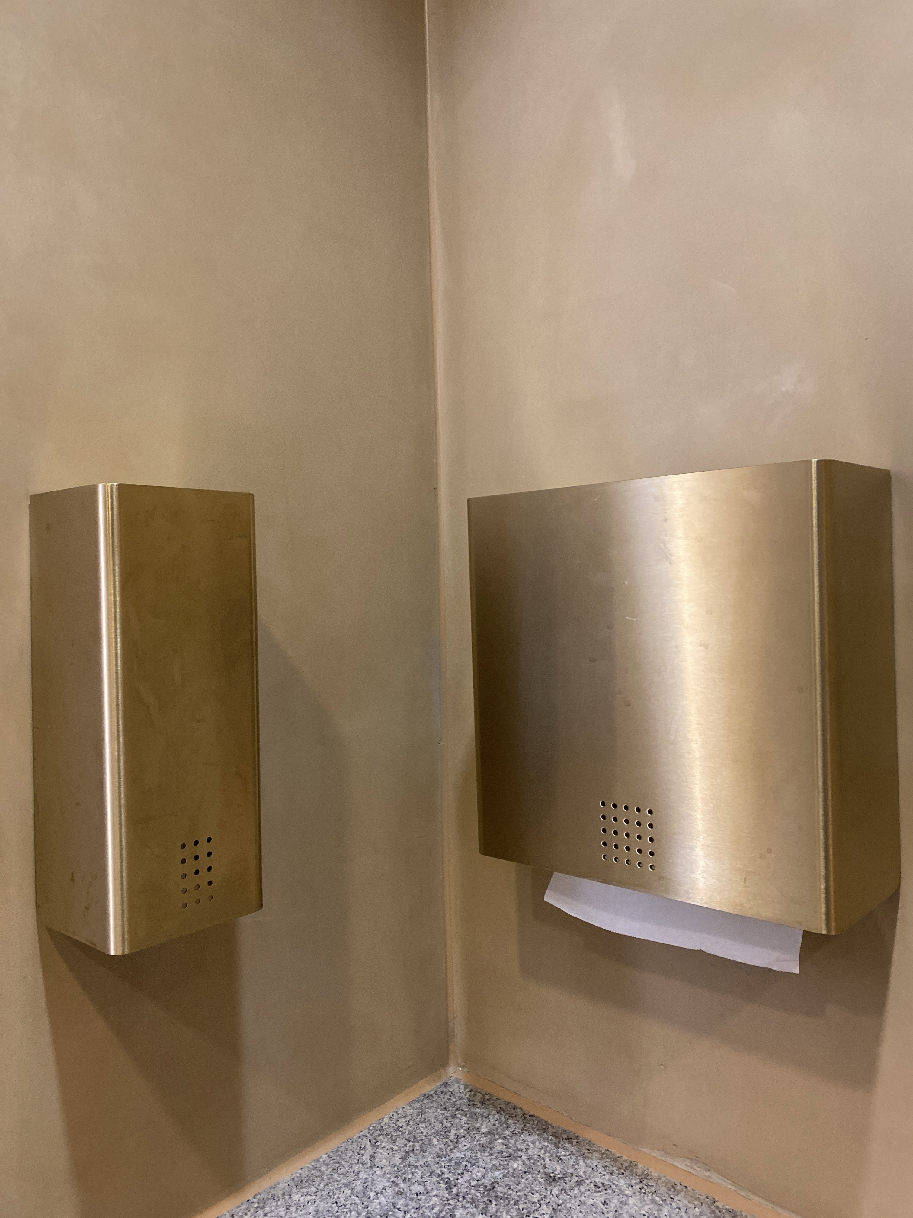 Quality sanitary fixtures from Austria for semi-public toilets