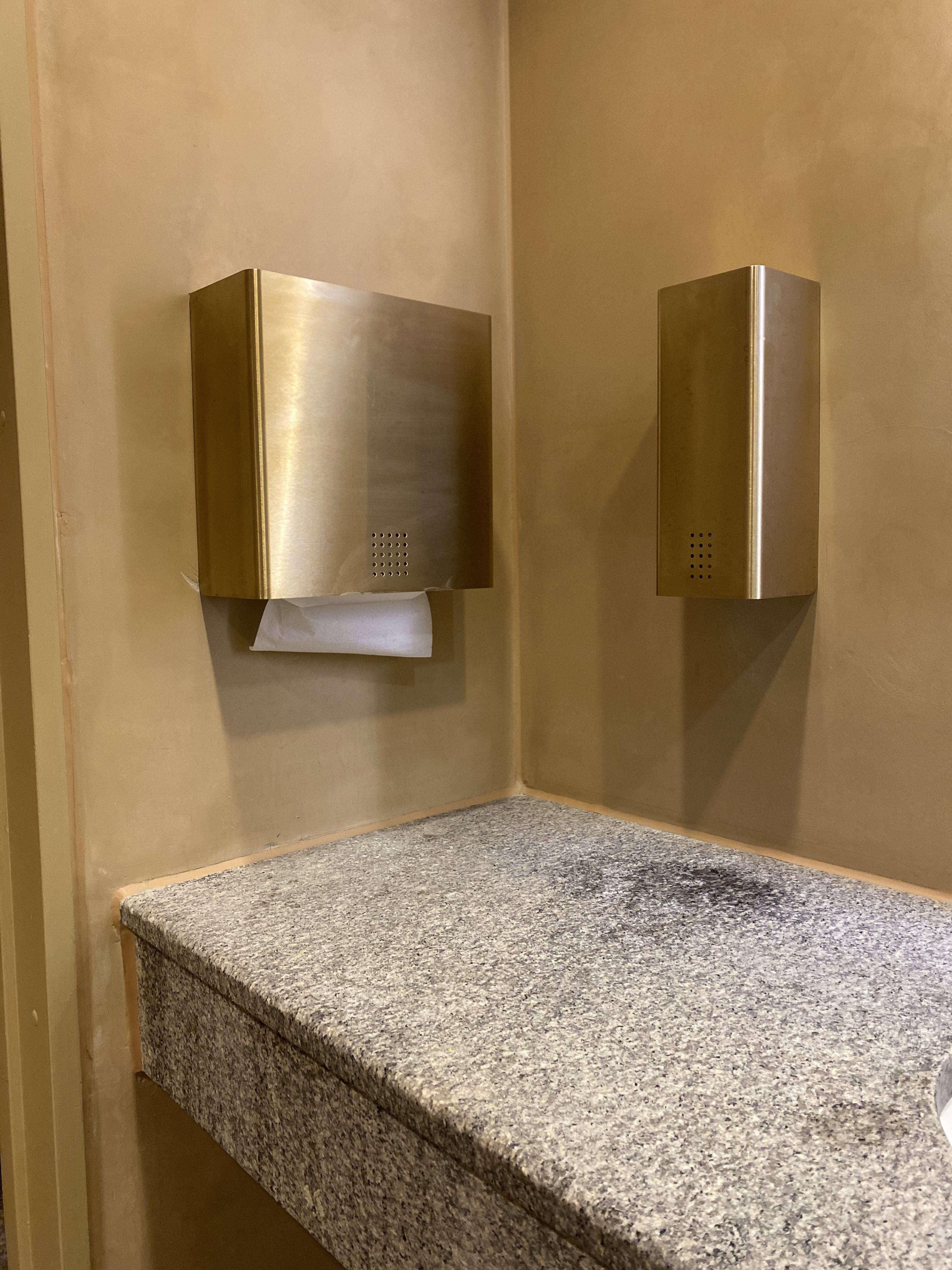 Quality sanitary fixtures from Austria for semi-public toilets