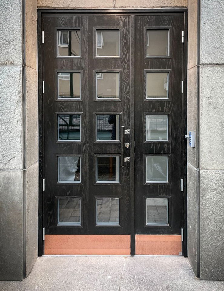 All EKSTRANDS doors can be made into double doors.