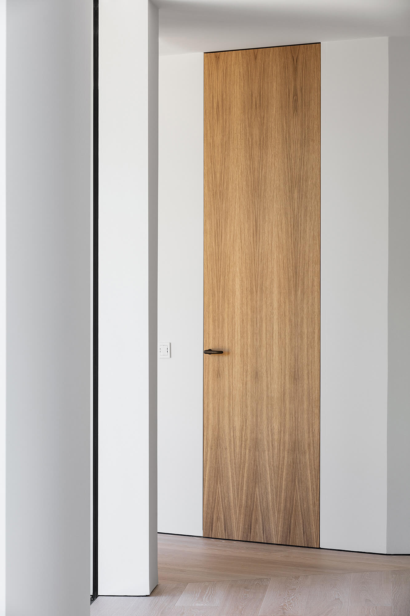 EKSTRANDS doors in solid wood or veneer