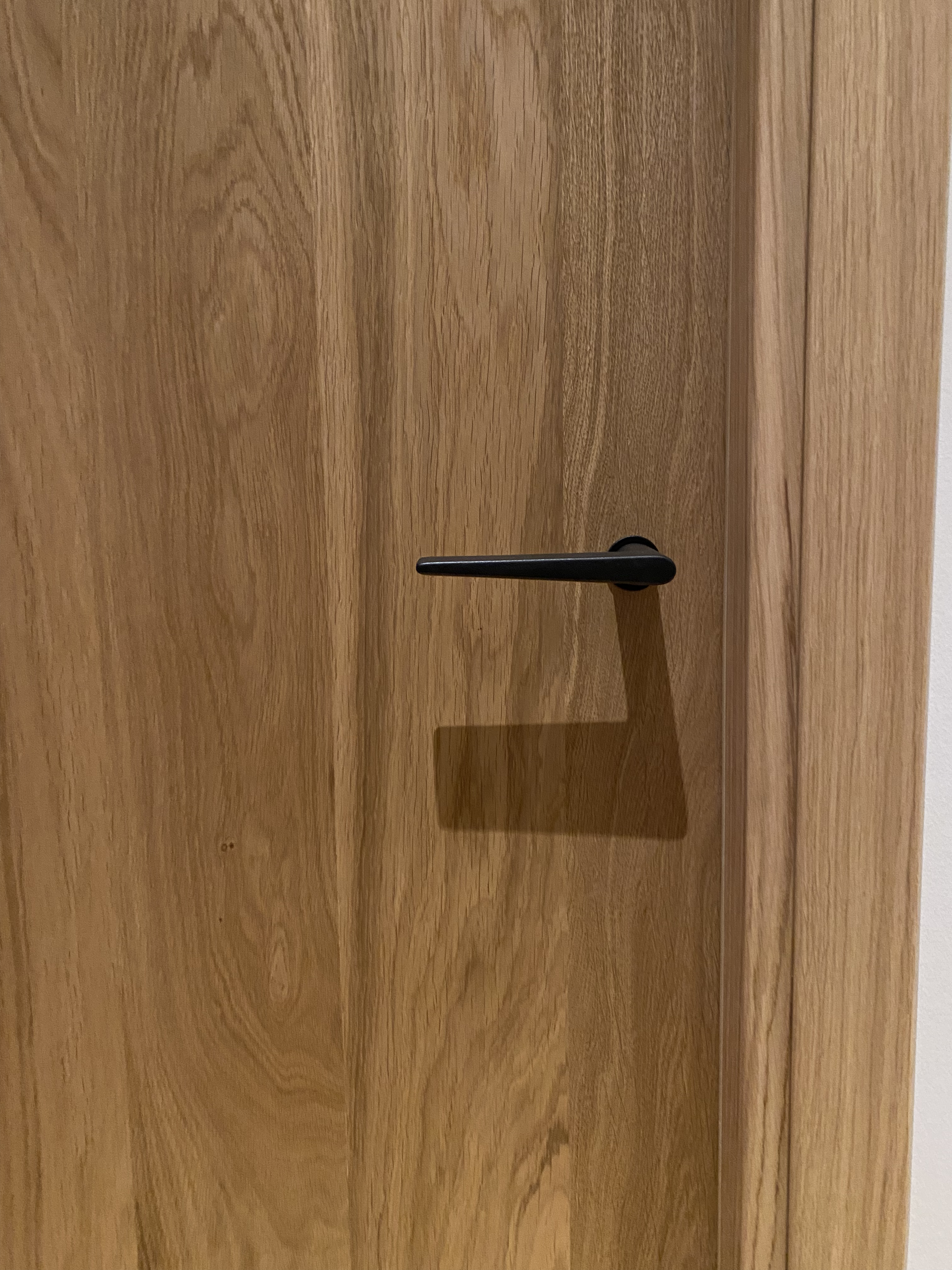 EKSTRANDS doors in solid wood or veneer