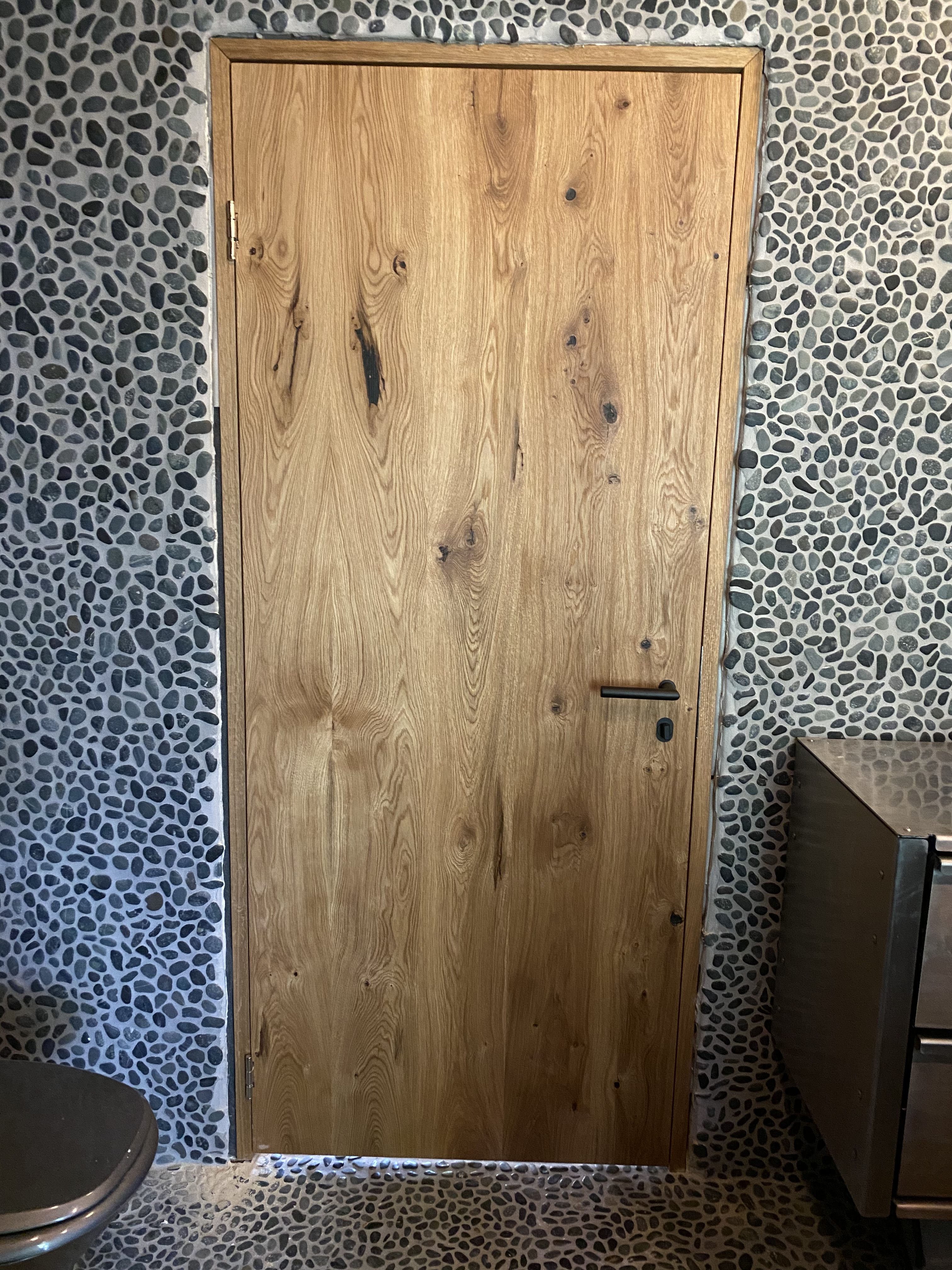 EKSTRANDS doors in solid wood or veneer