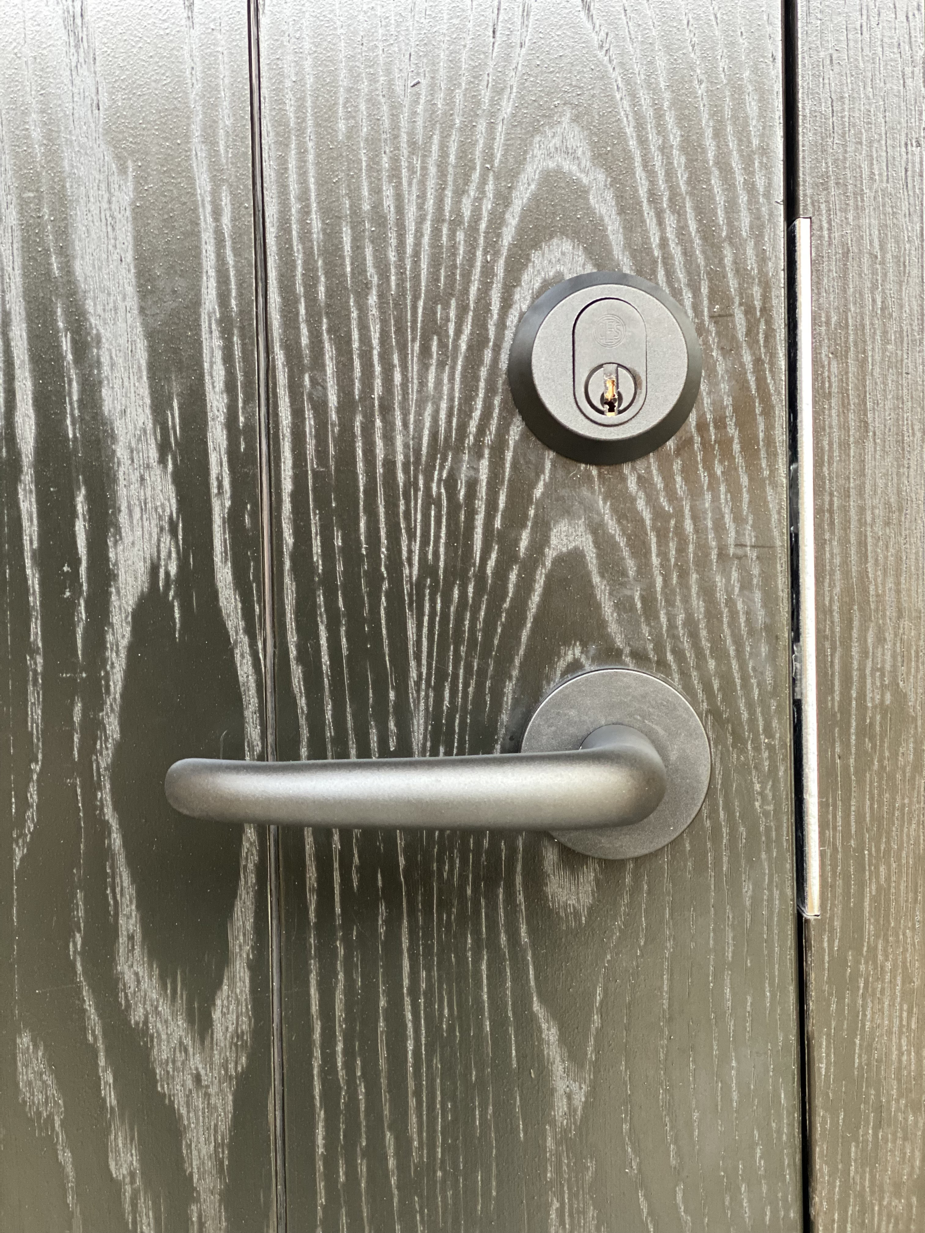 EKSTRANDS doors in solid wood or veneer