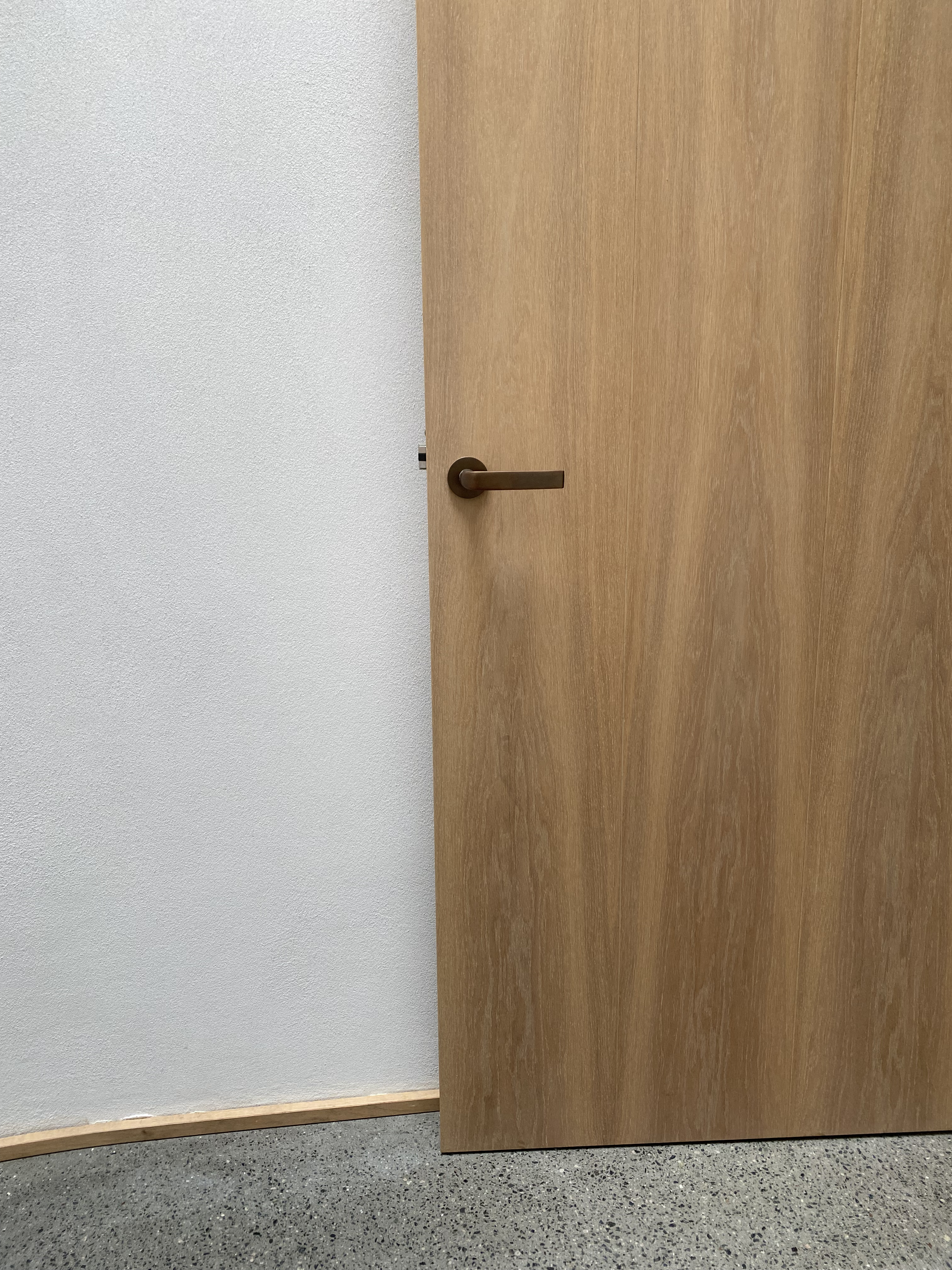 EKSTRANDS doors in solid wood or veneer