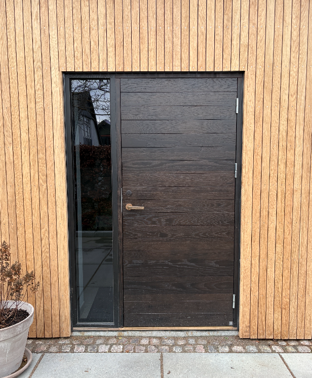 EKSTRANDS doors in solid wood or veneer