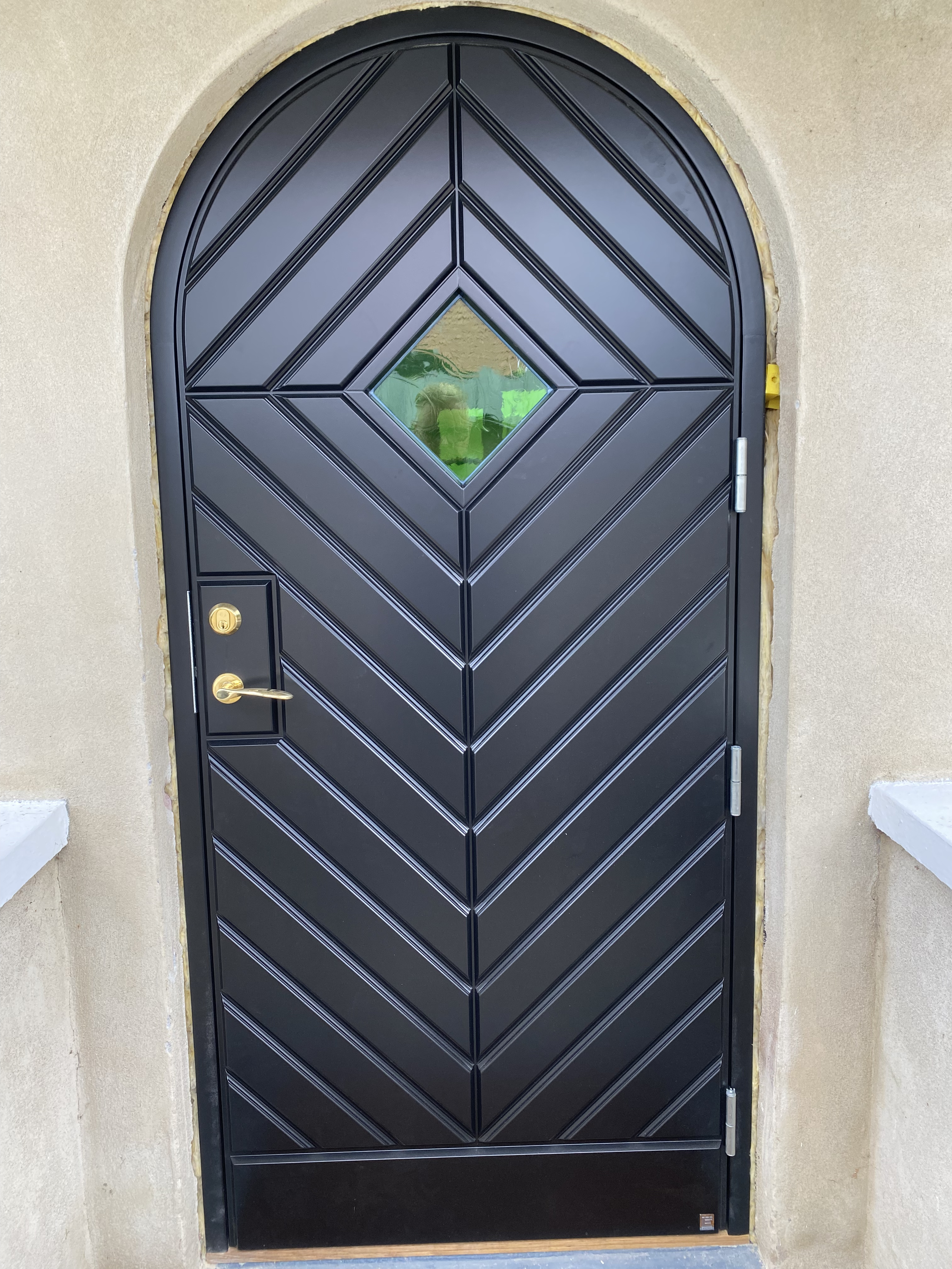 An Ekstrand door can be painted in all NCS or RAL colors.