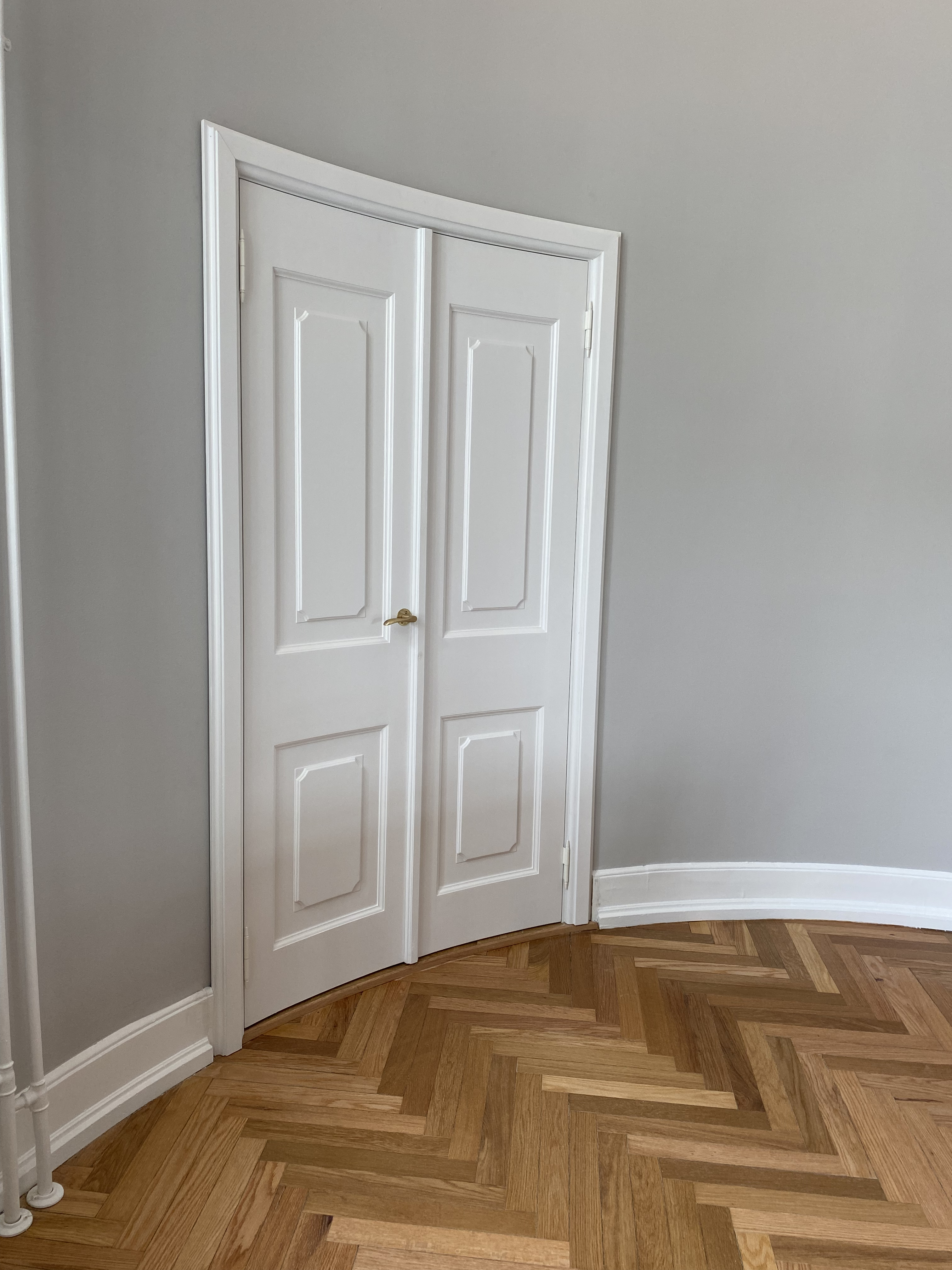 An Ekstrand door can be painted in all NCS or RAL colors.