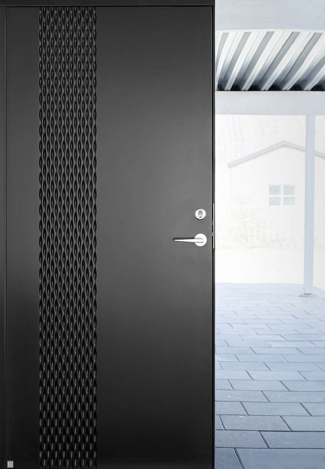 An Ekstrand door can be painted in all NCS or RAL colors.