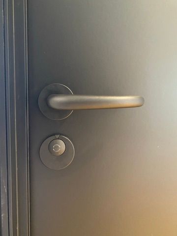 An Ekstrand door can be painted in all NCS or RAL colors.