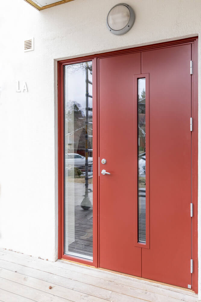 An Ekstrand door can be painted in all NCS or RAL colors.