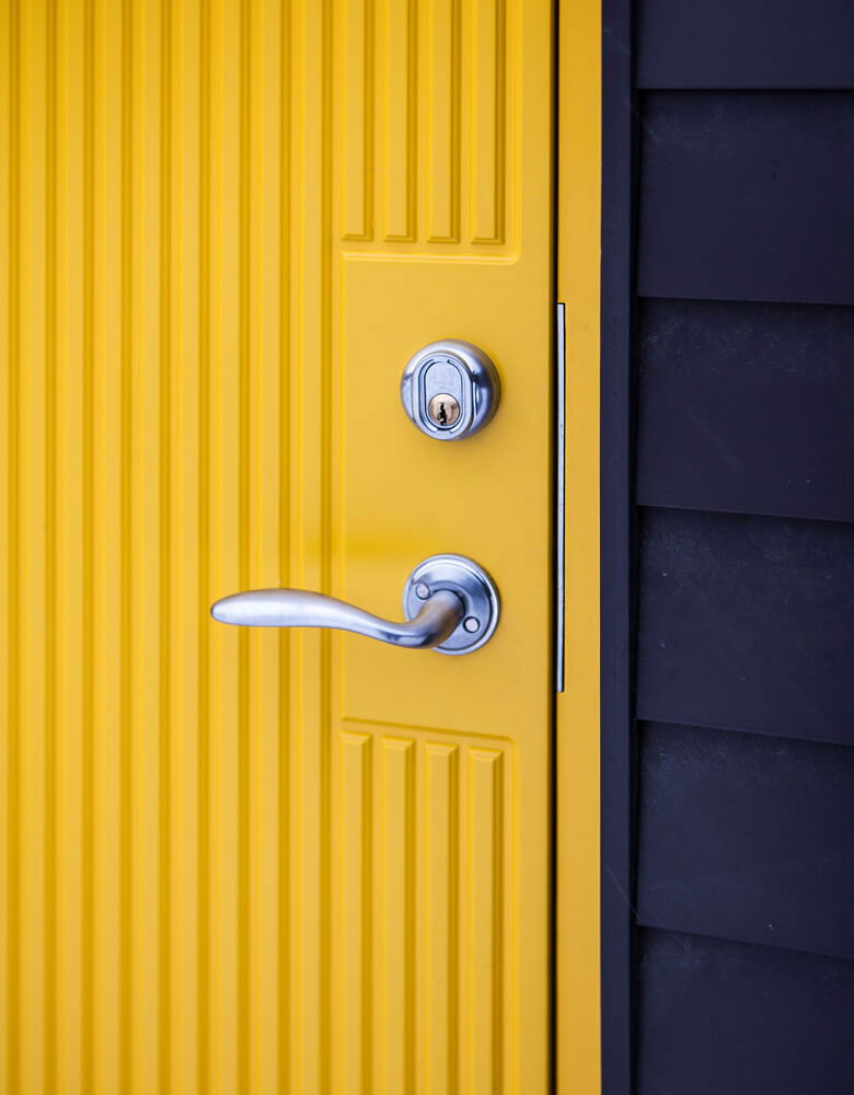 An Ekstrand door can be painted in all NCS or RAL colors.
